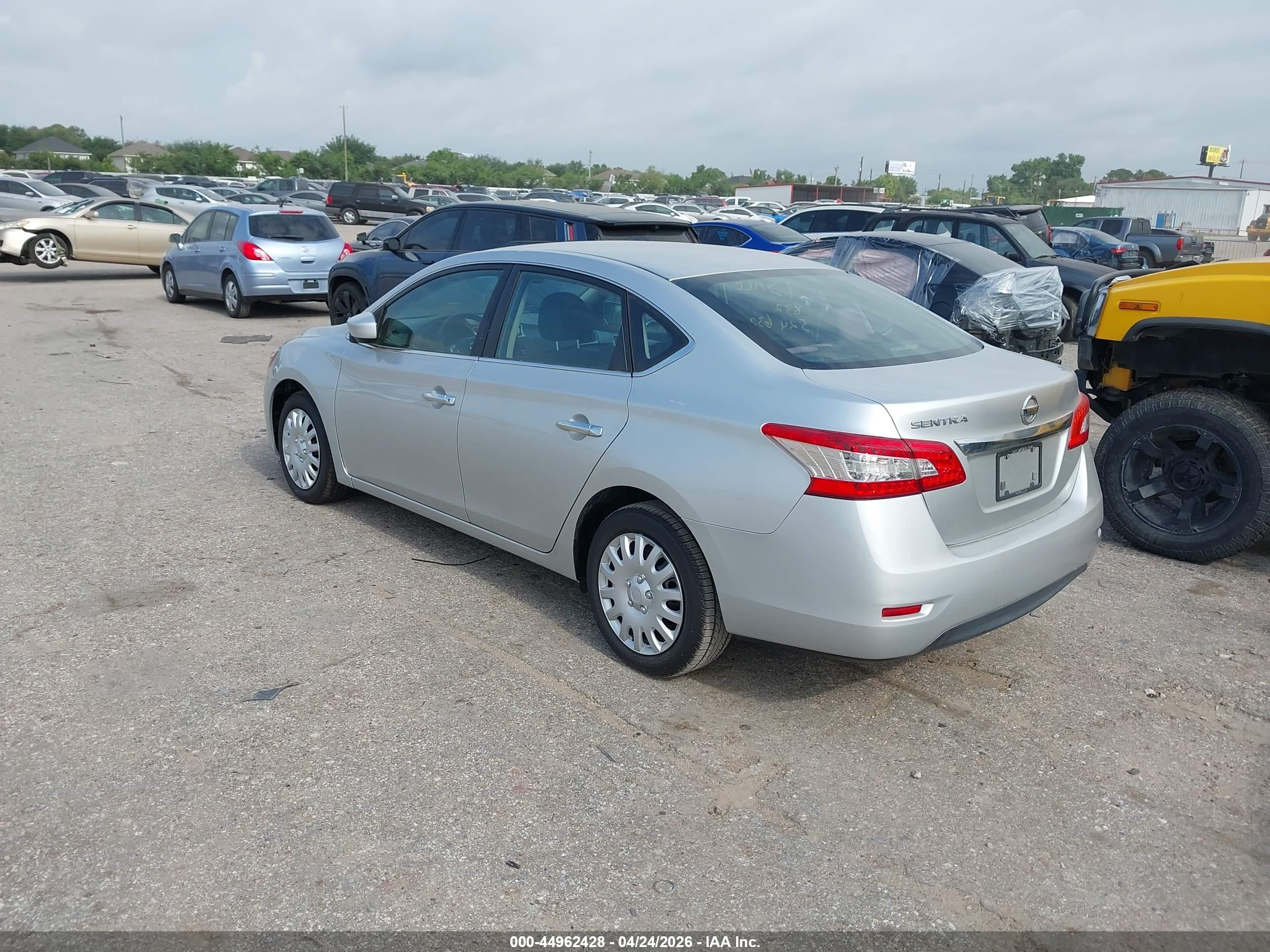 NISSAN SENTRA image 3