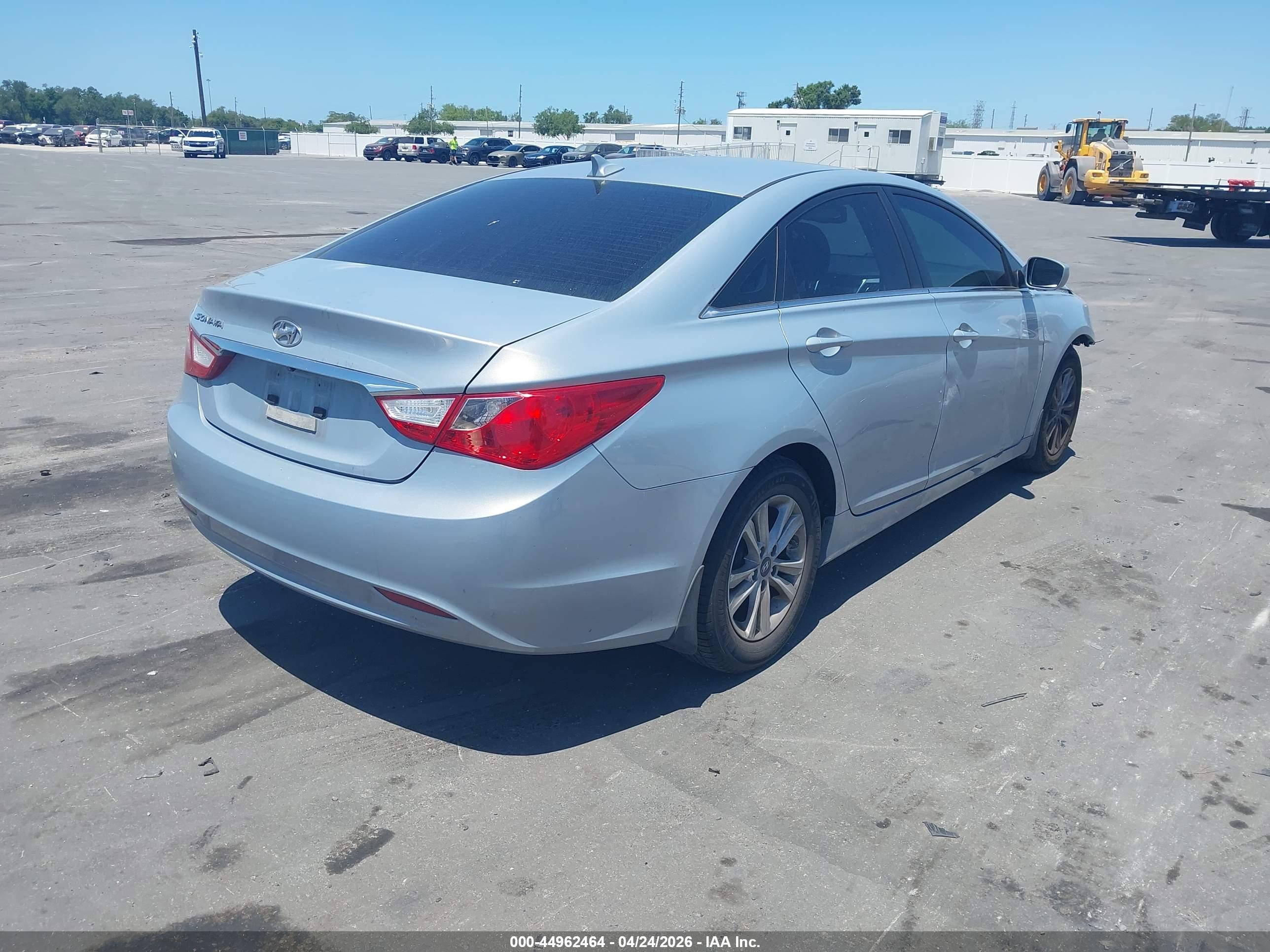 HYUNDAI SONATA image 4
