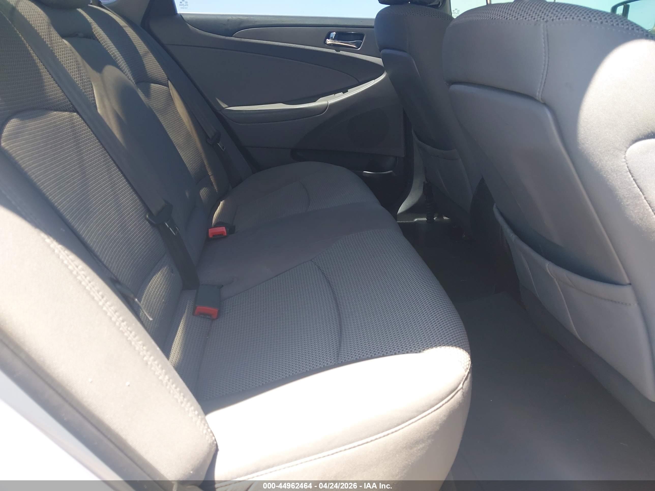 HYUNDAI SONATA image 8