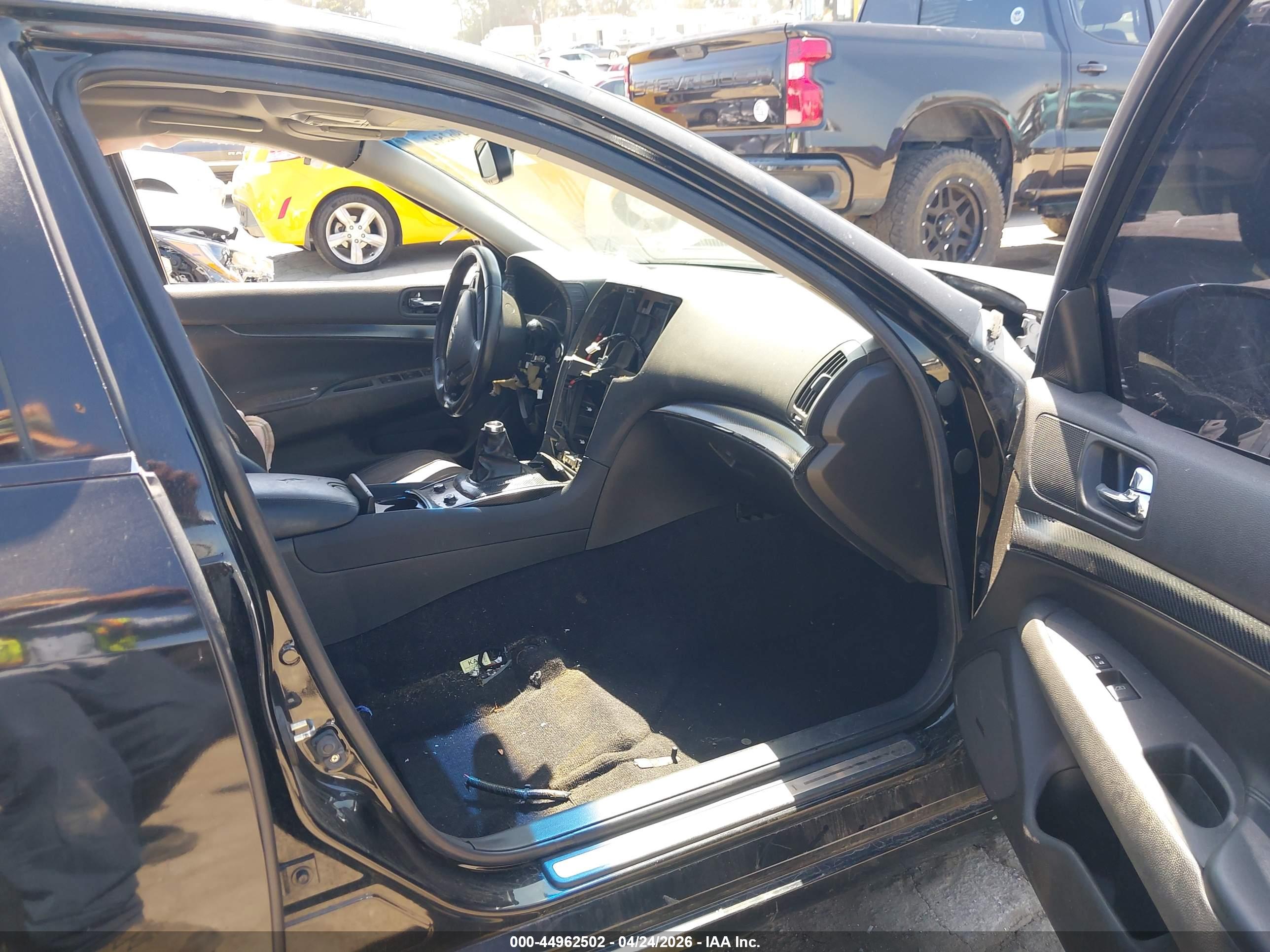 INFINITI G37 image 5