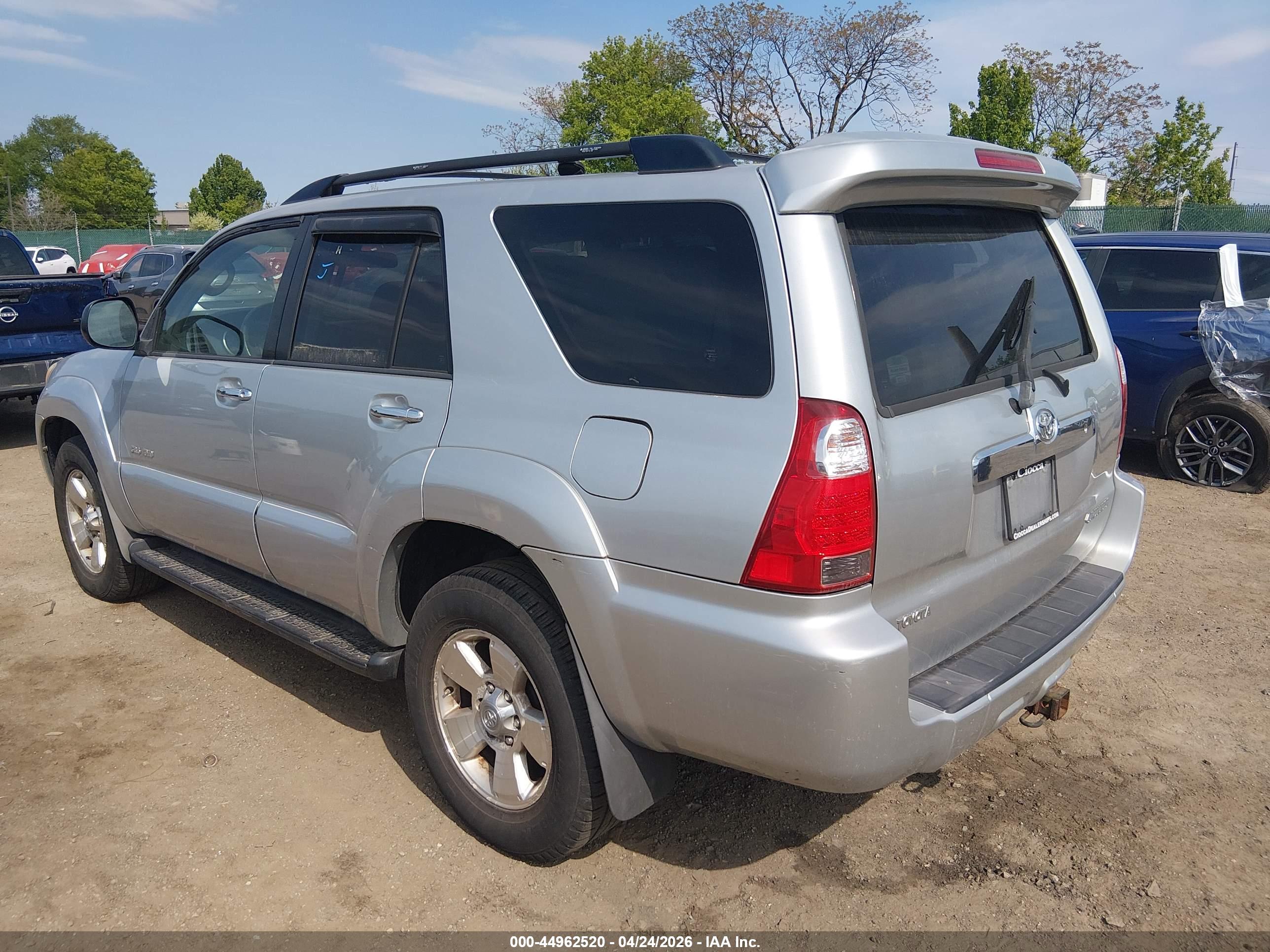 TOYOTA 4RUNNER image 3
