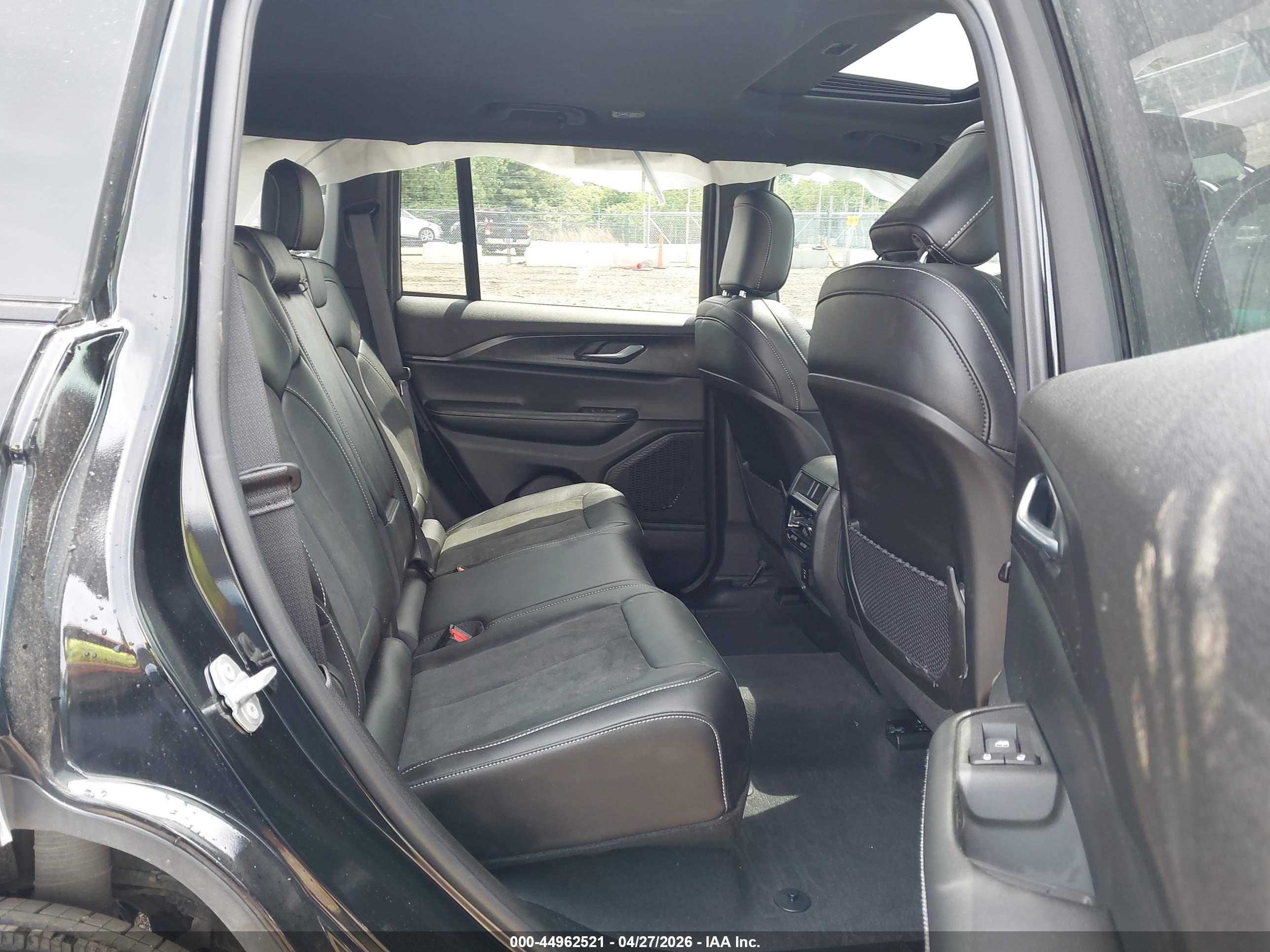 JEEP GRAND image 8