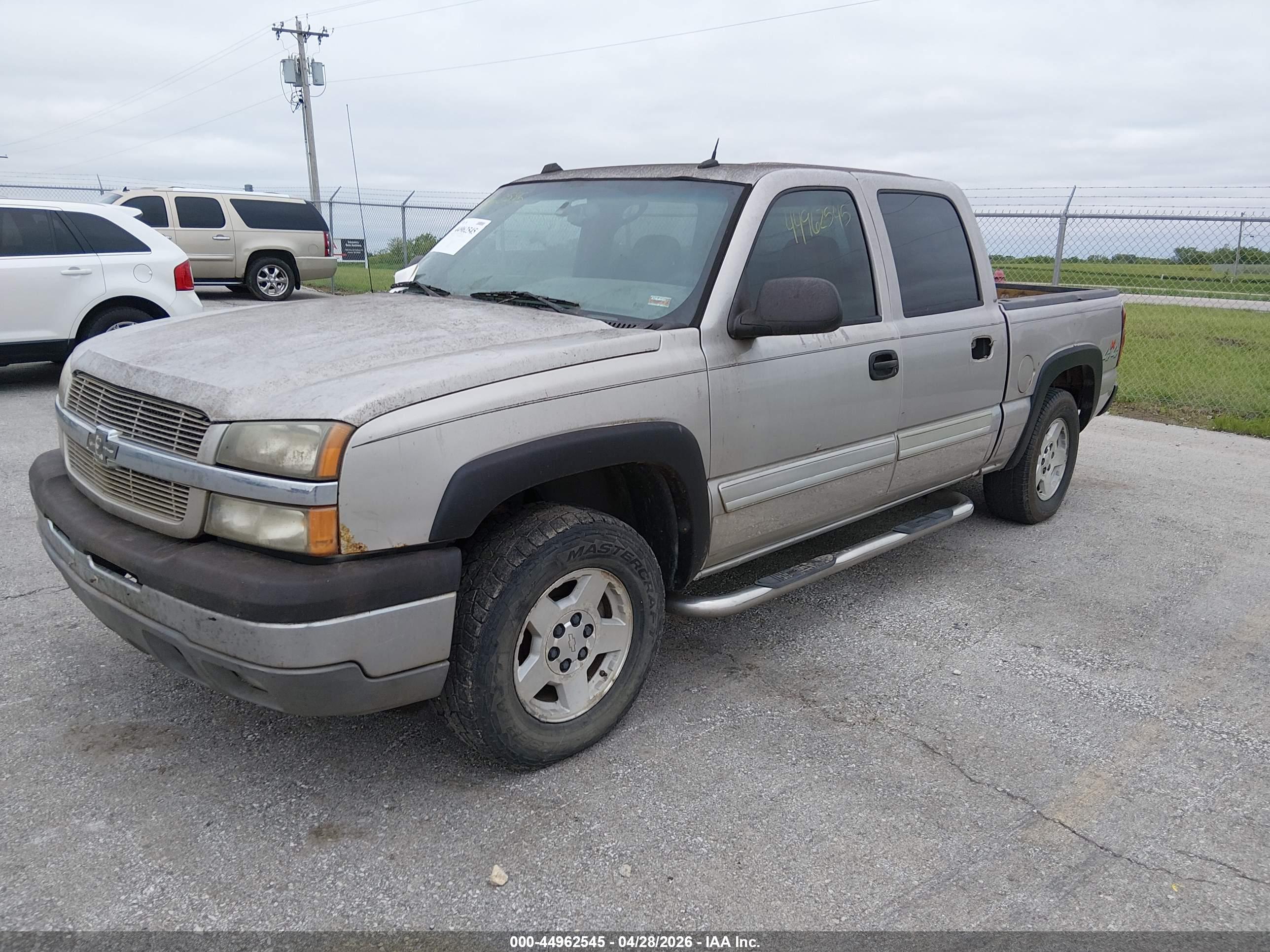 CHEVROLET SILVERADO image 2