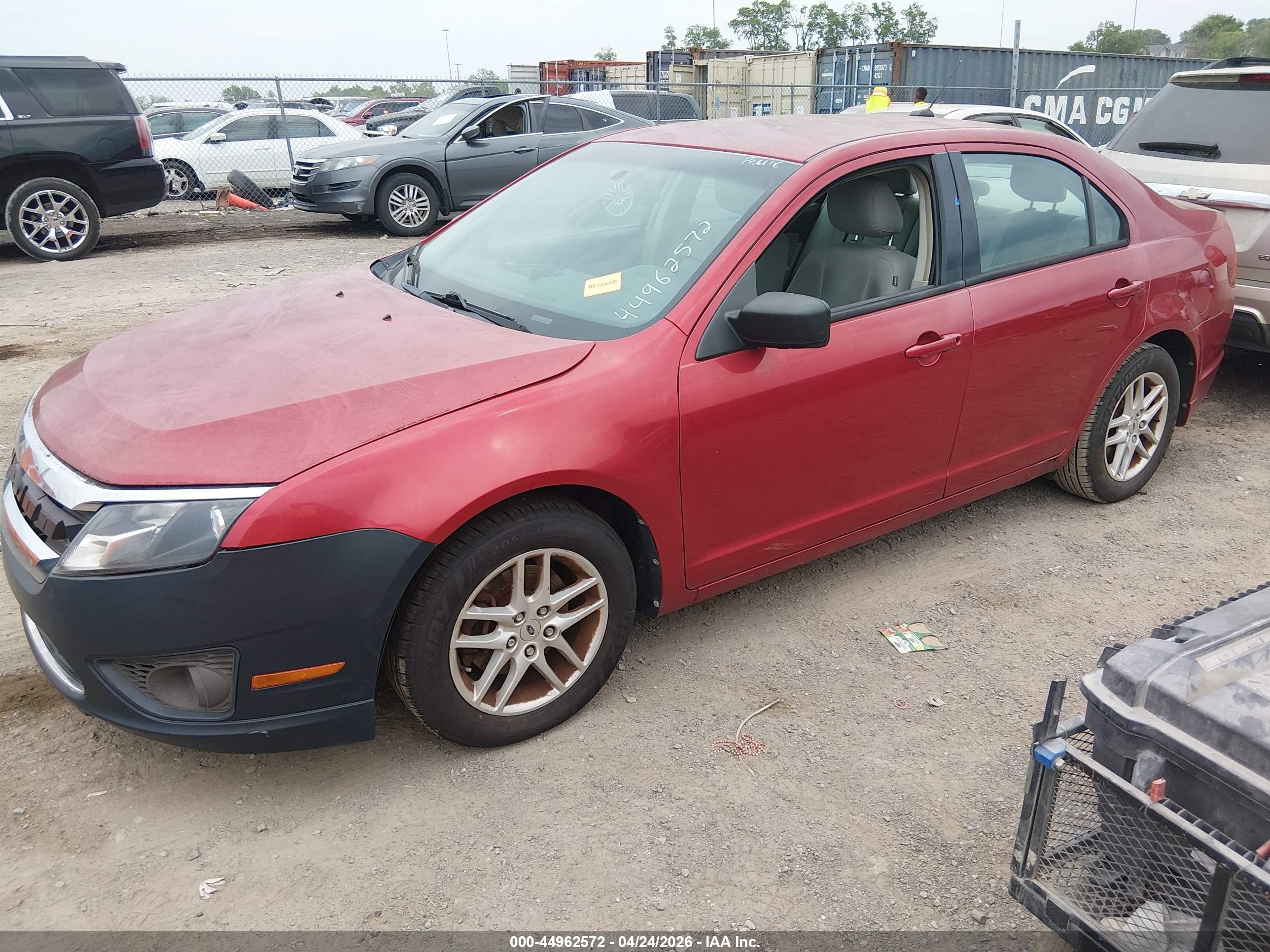 FORD FUSION image 2