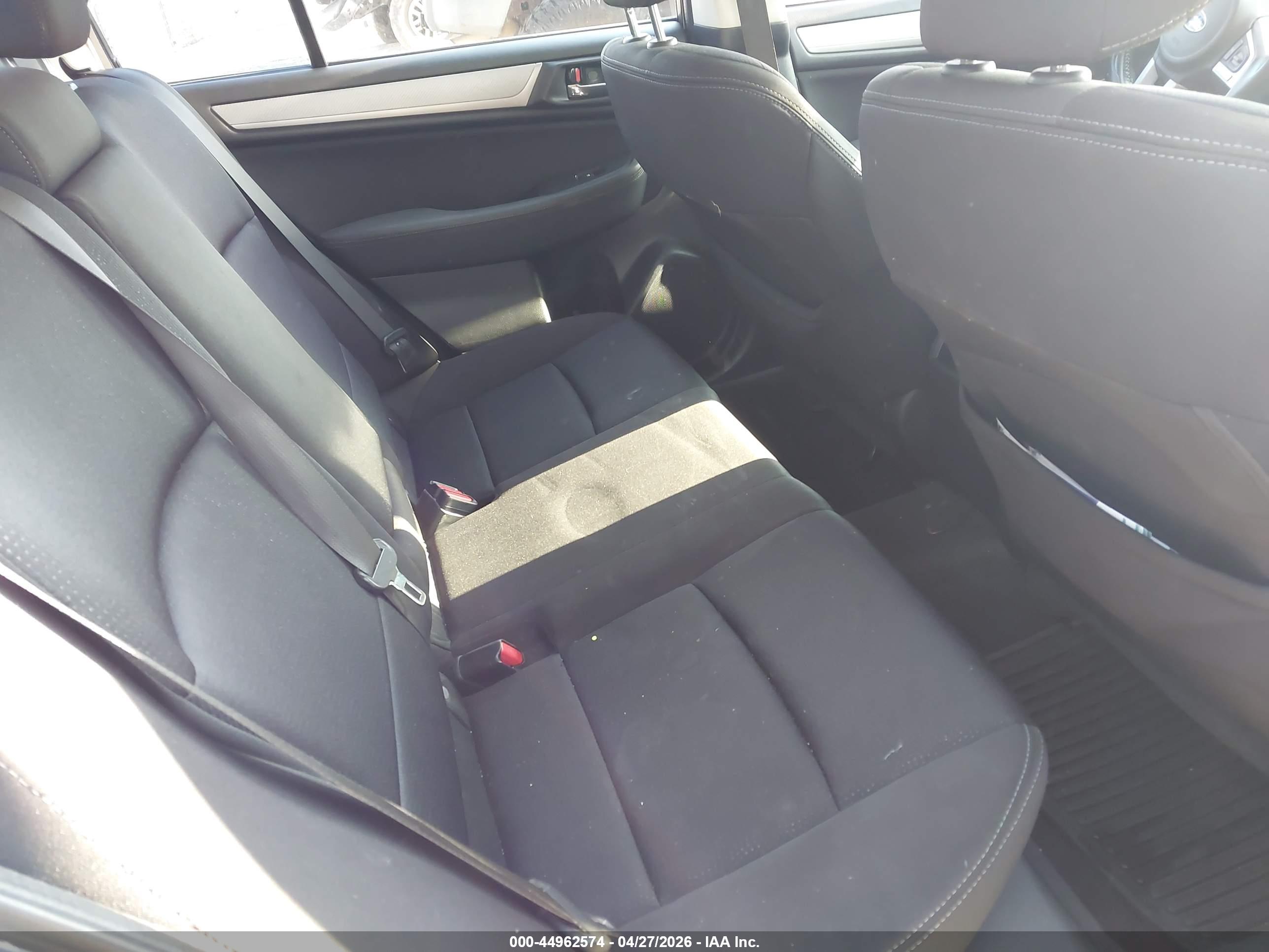 SUBARU LEGACY image 8