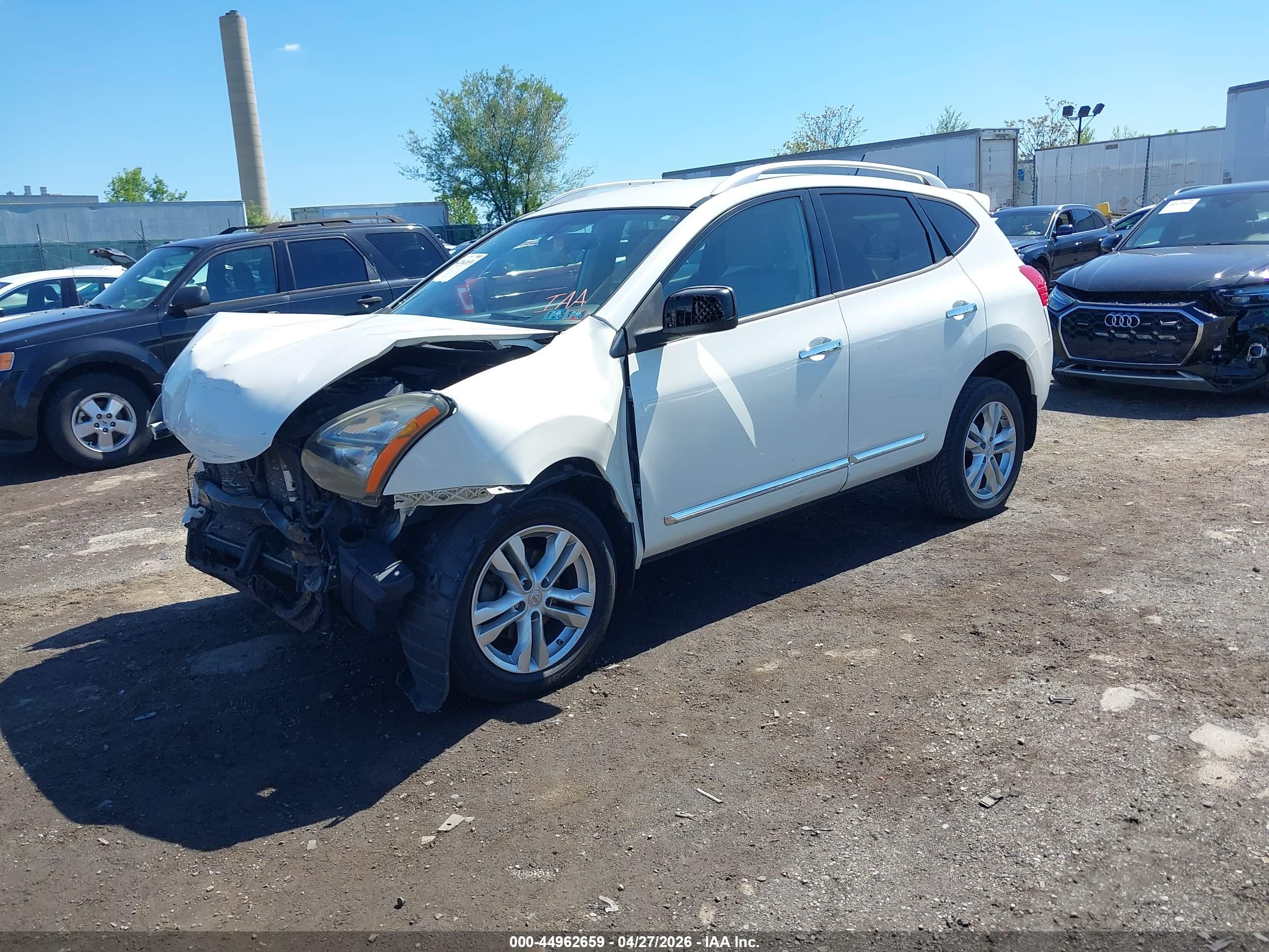 NISSAN ROGUE image 2