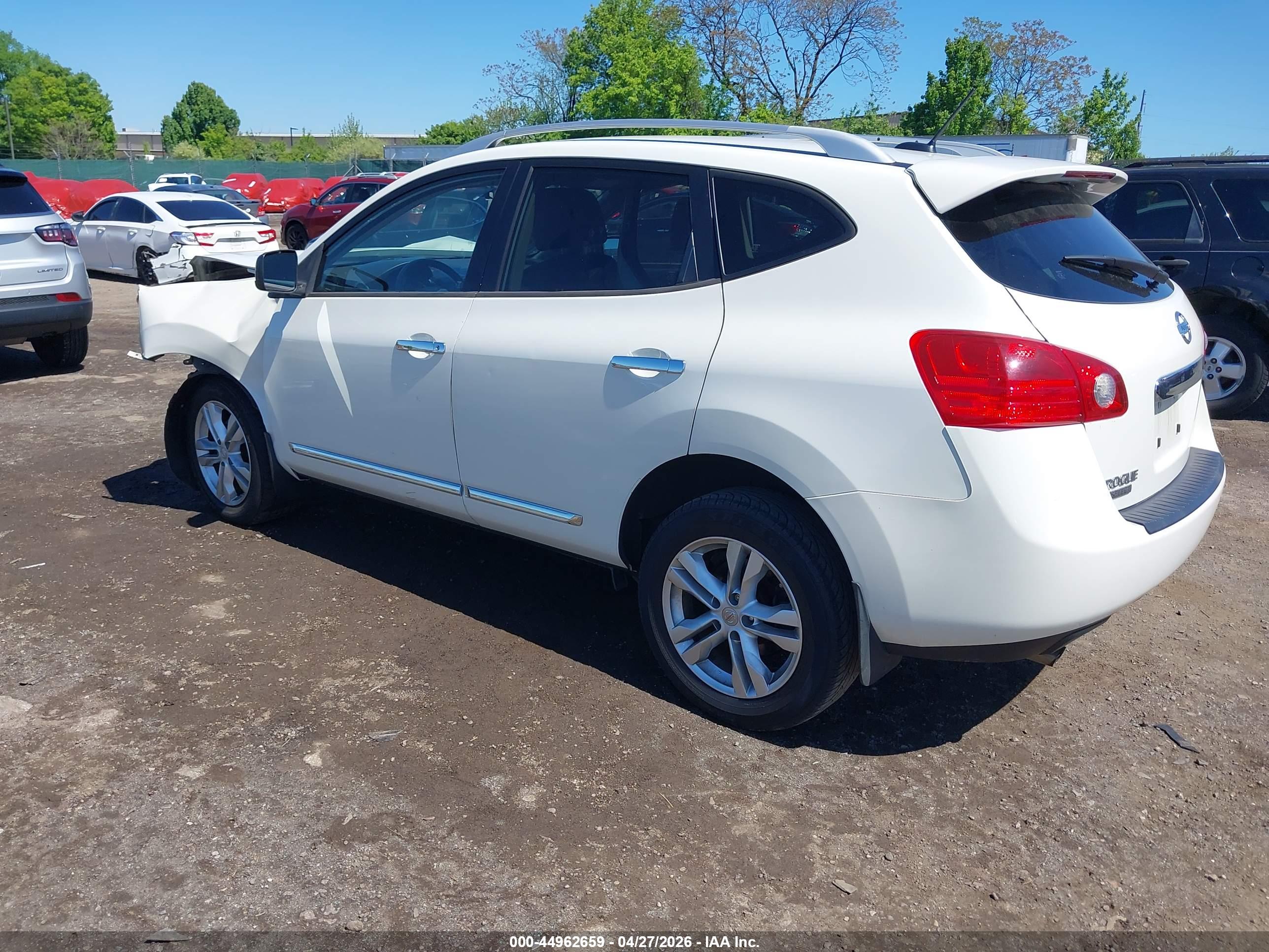 NISSAN ROGUE image 3