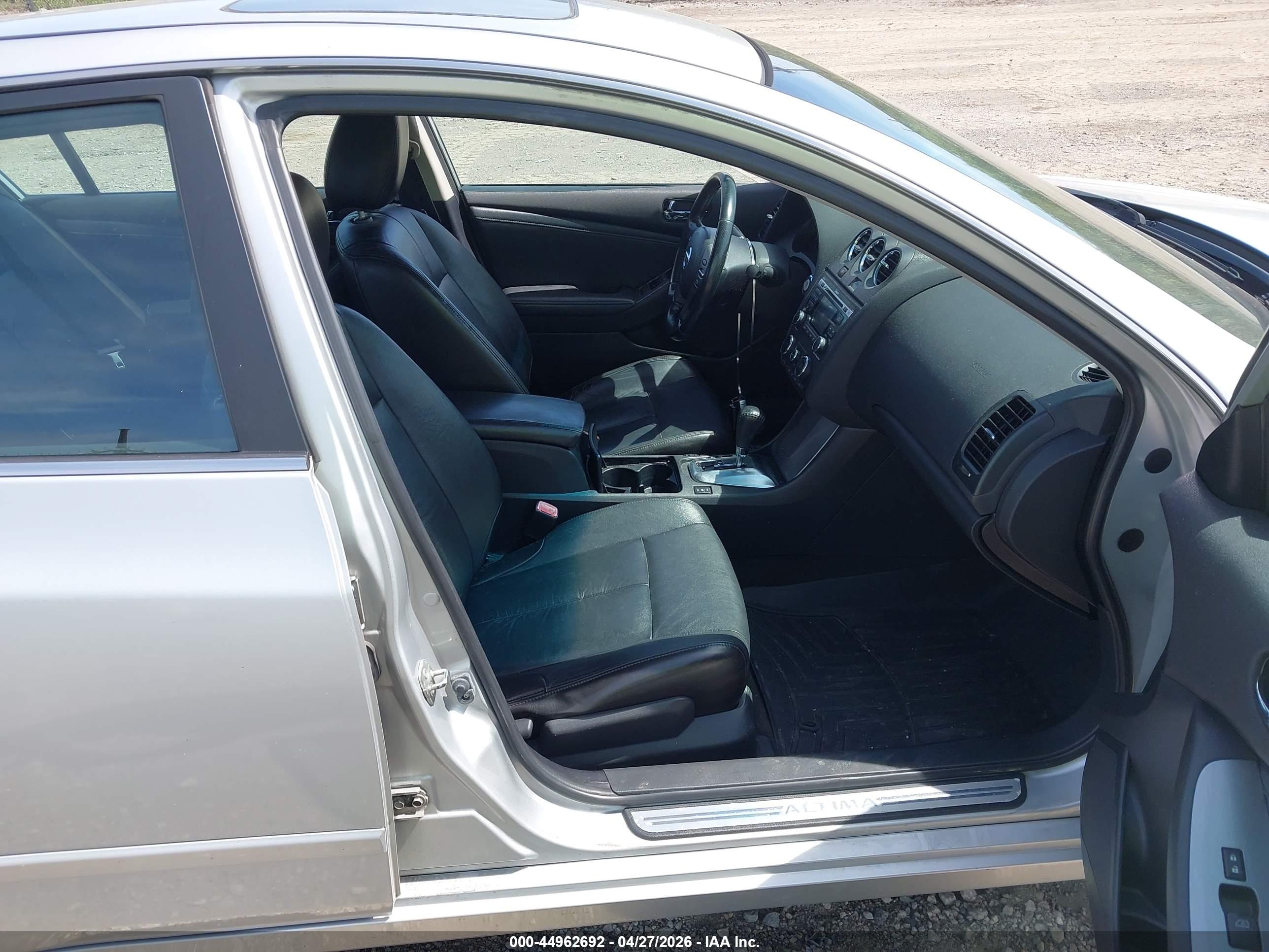 NISSAN ALTIMA image 5