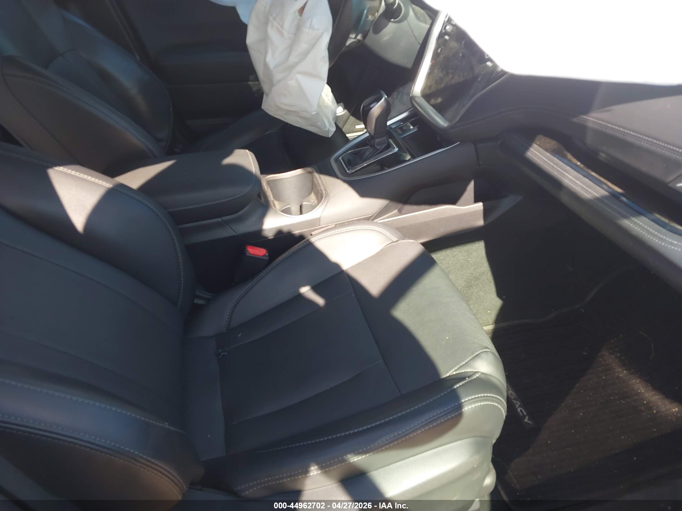 SUBARU LEGACY image 5