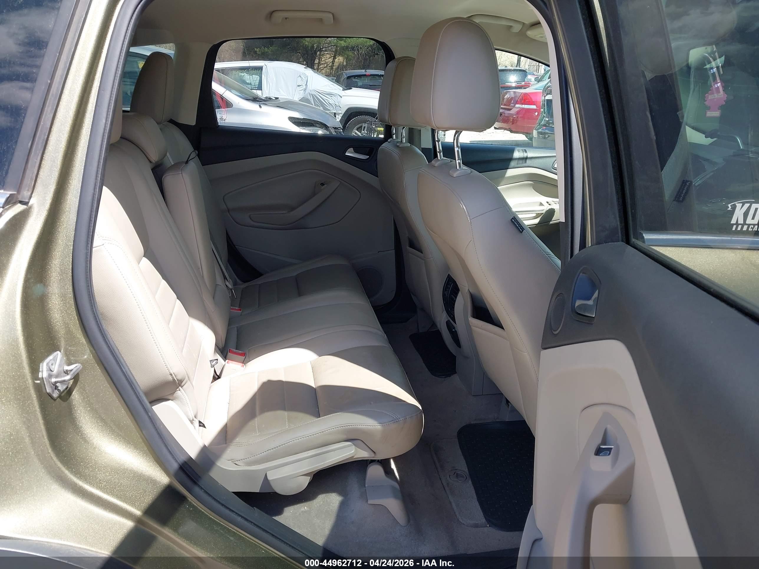 FORD ESCAPE image 8