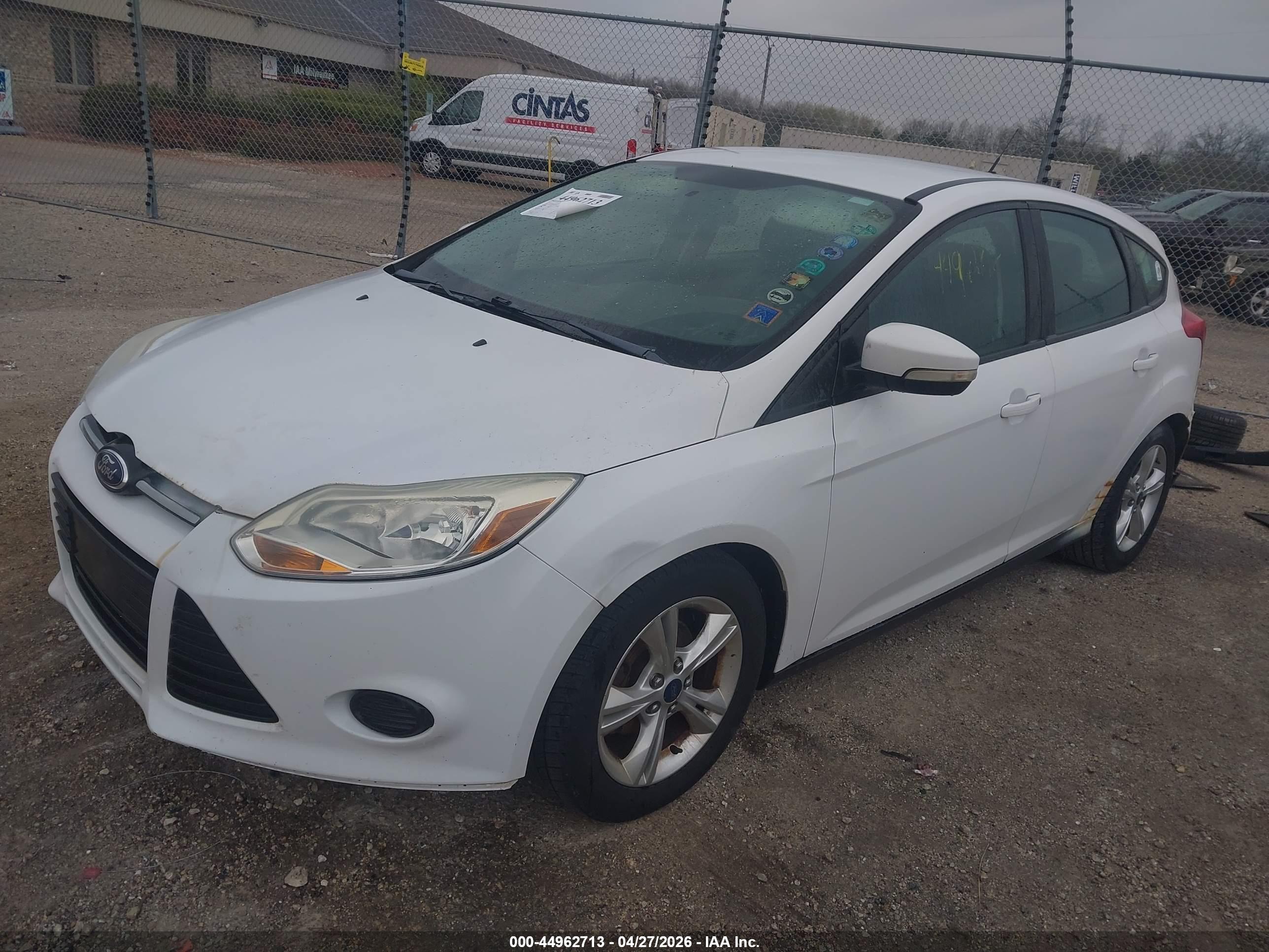 FORD FOCUS image 2
