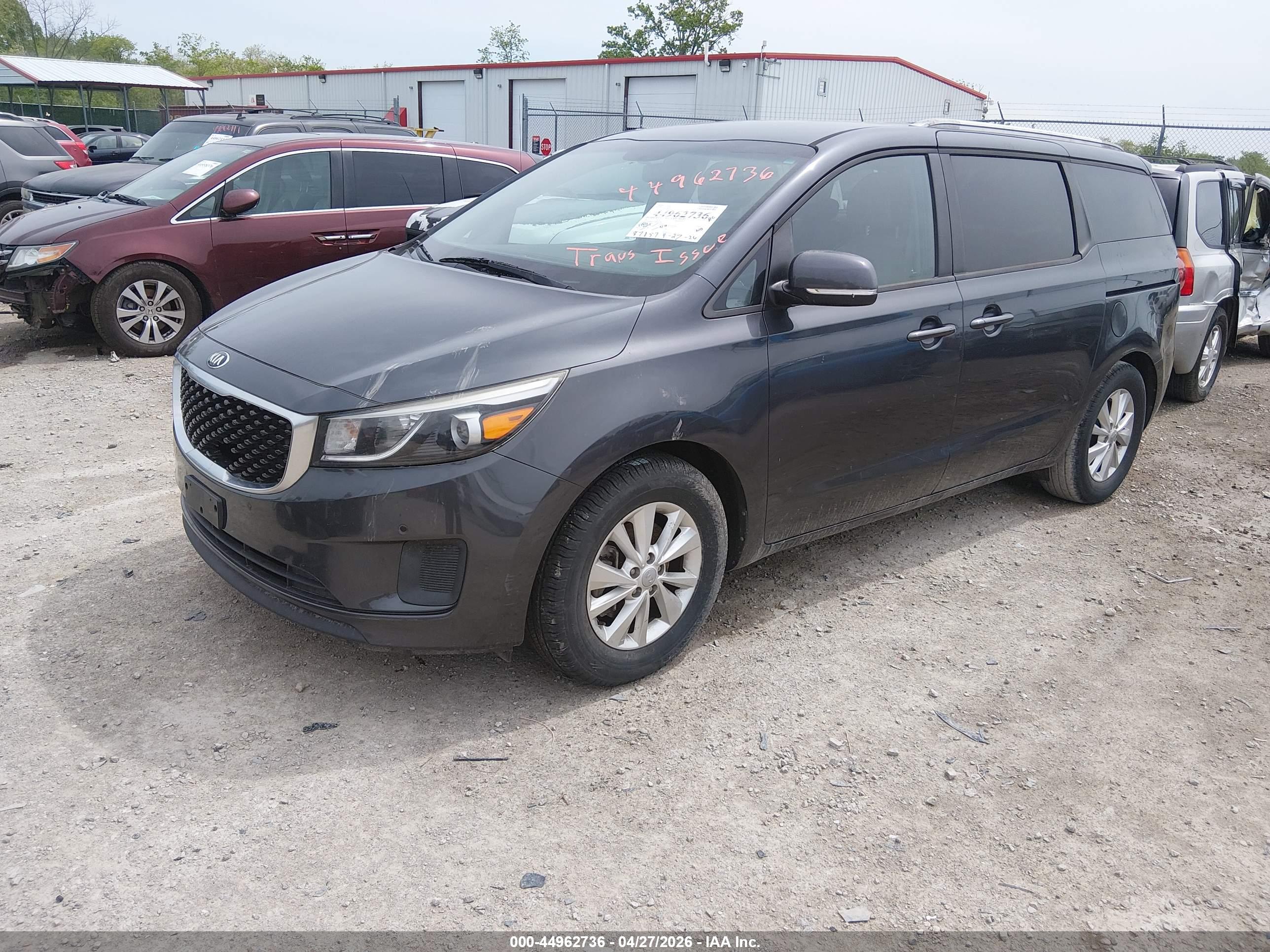 KIA SEDONA image 2