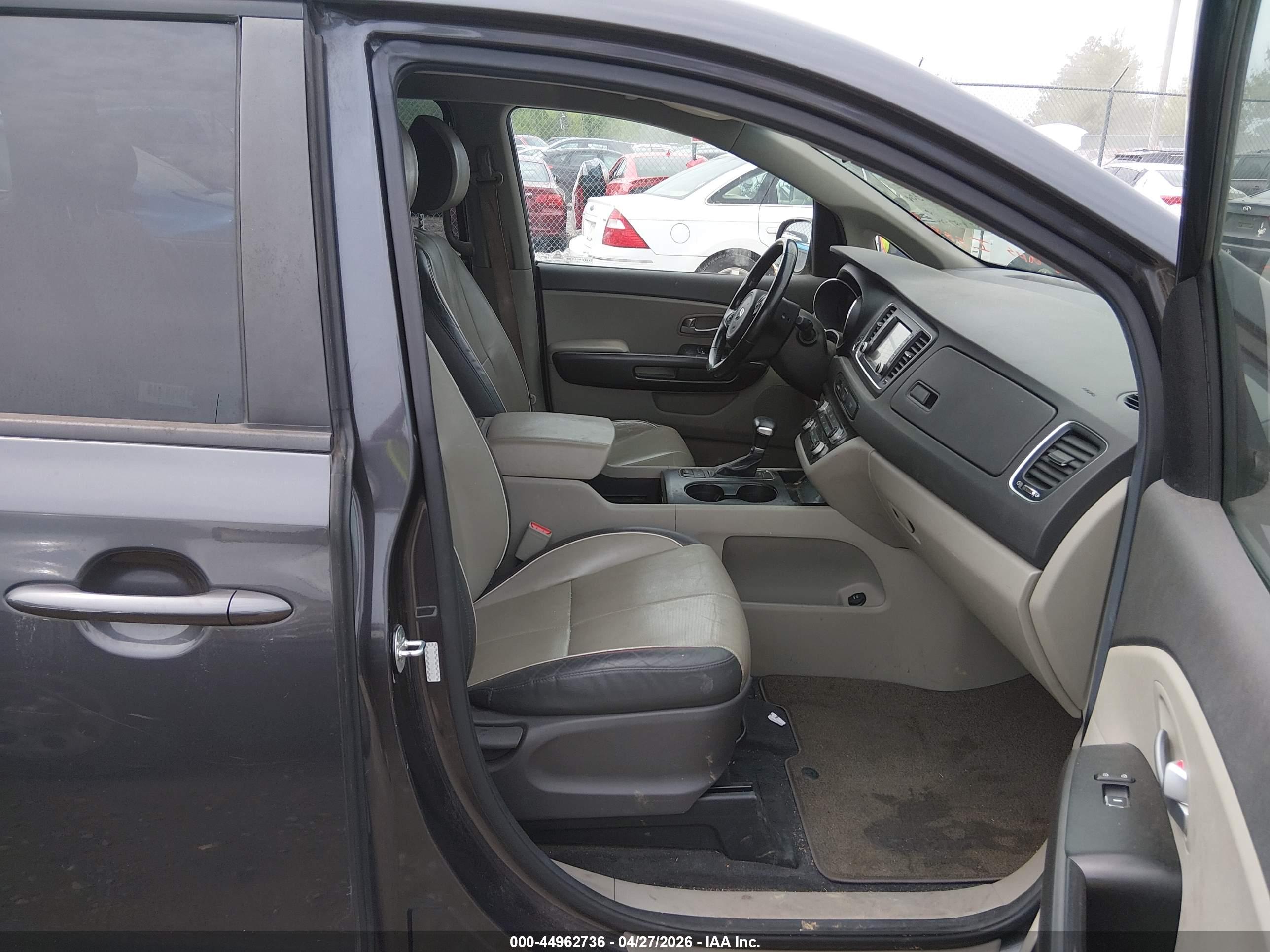 KIA SEDONA image 5