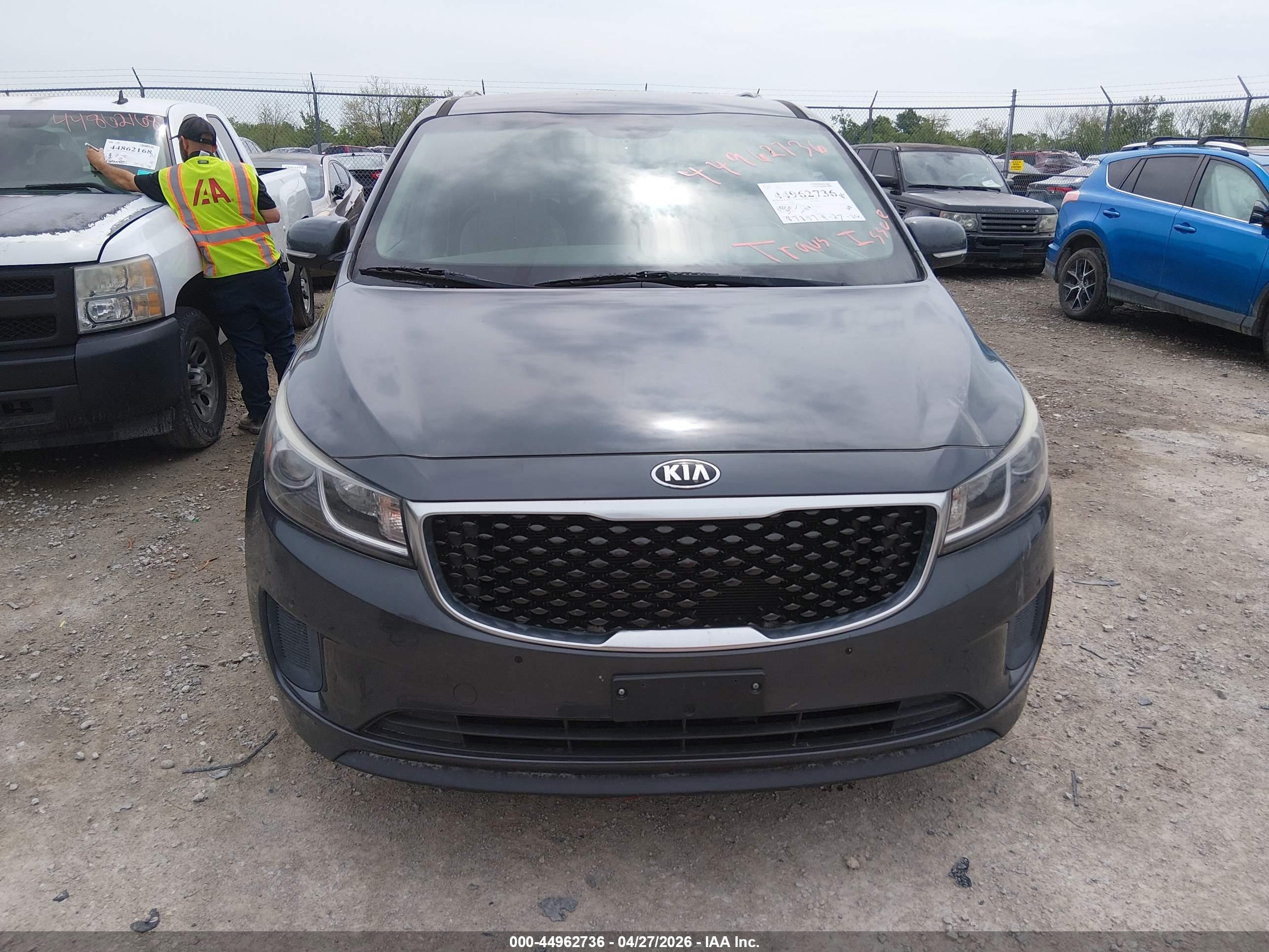 KIA SEDONA image 6