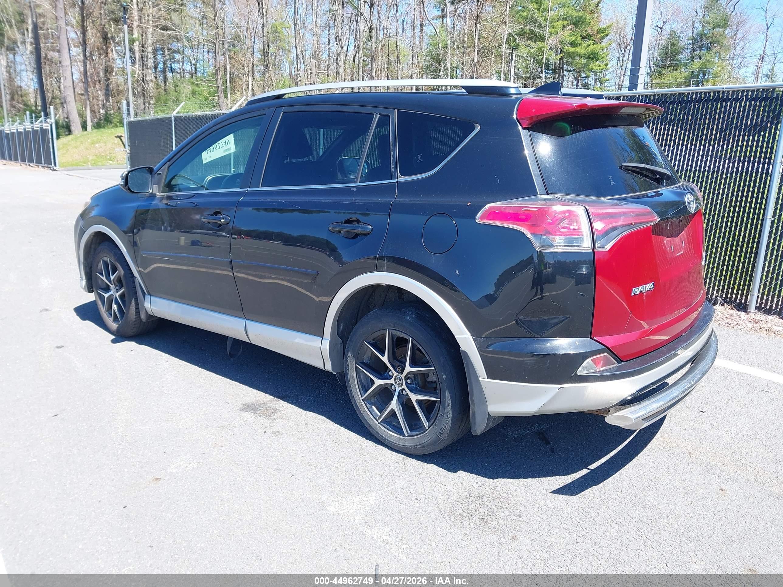 TOYOTA RAV4 image 3