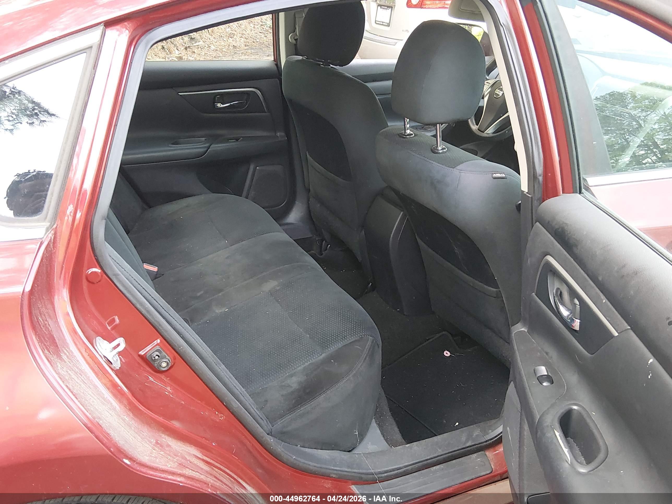 NISSAN ALTIMA image 8