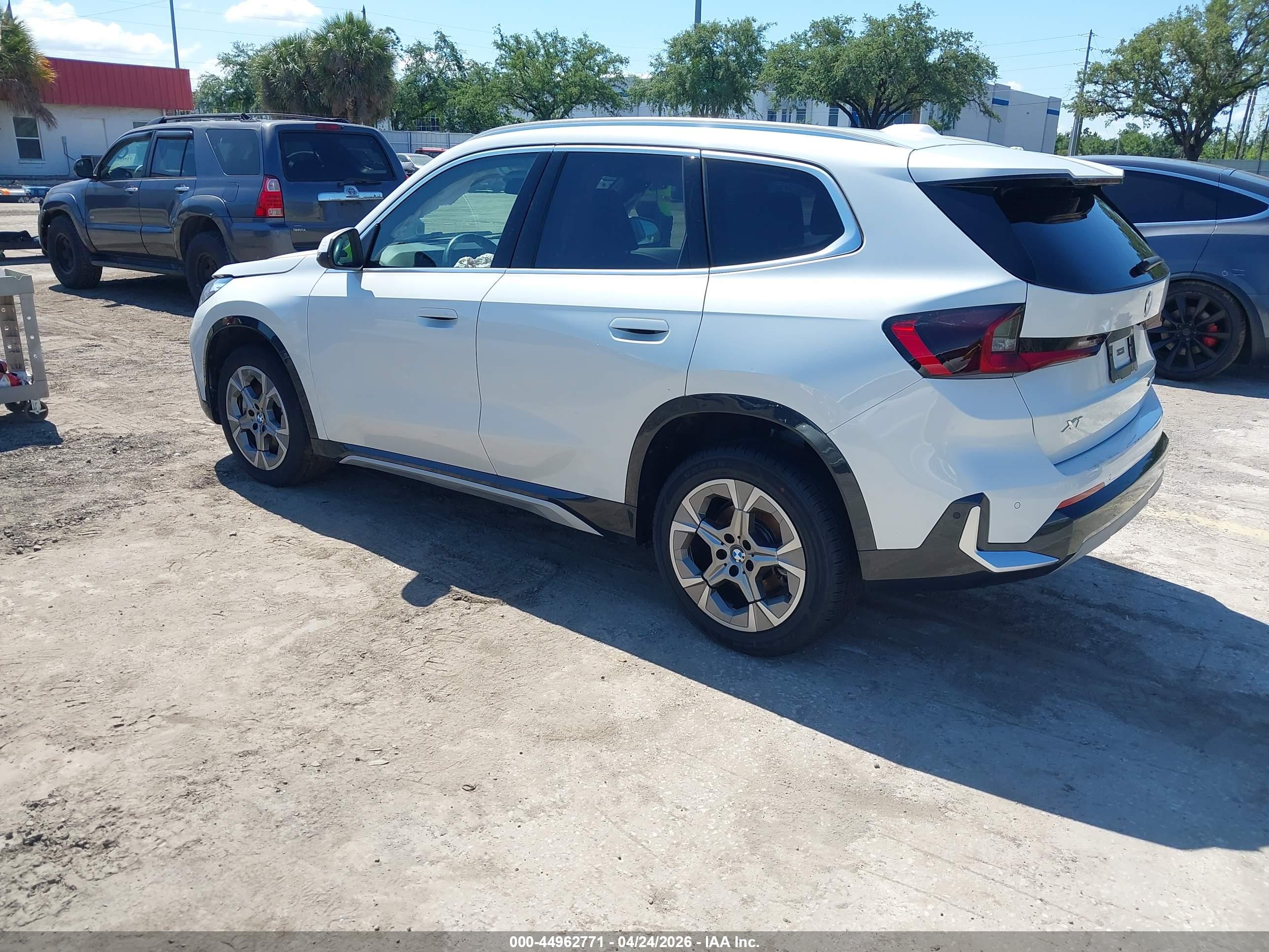 BMW X1 image 3