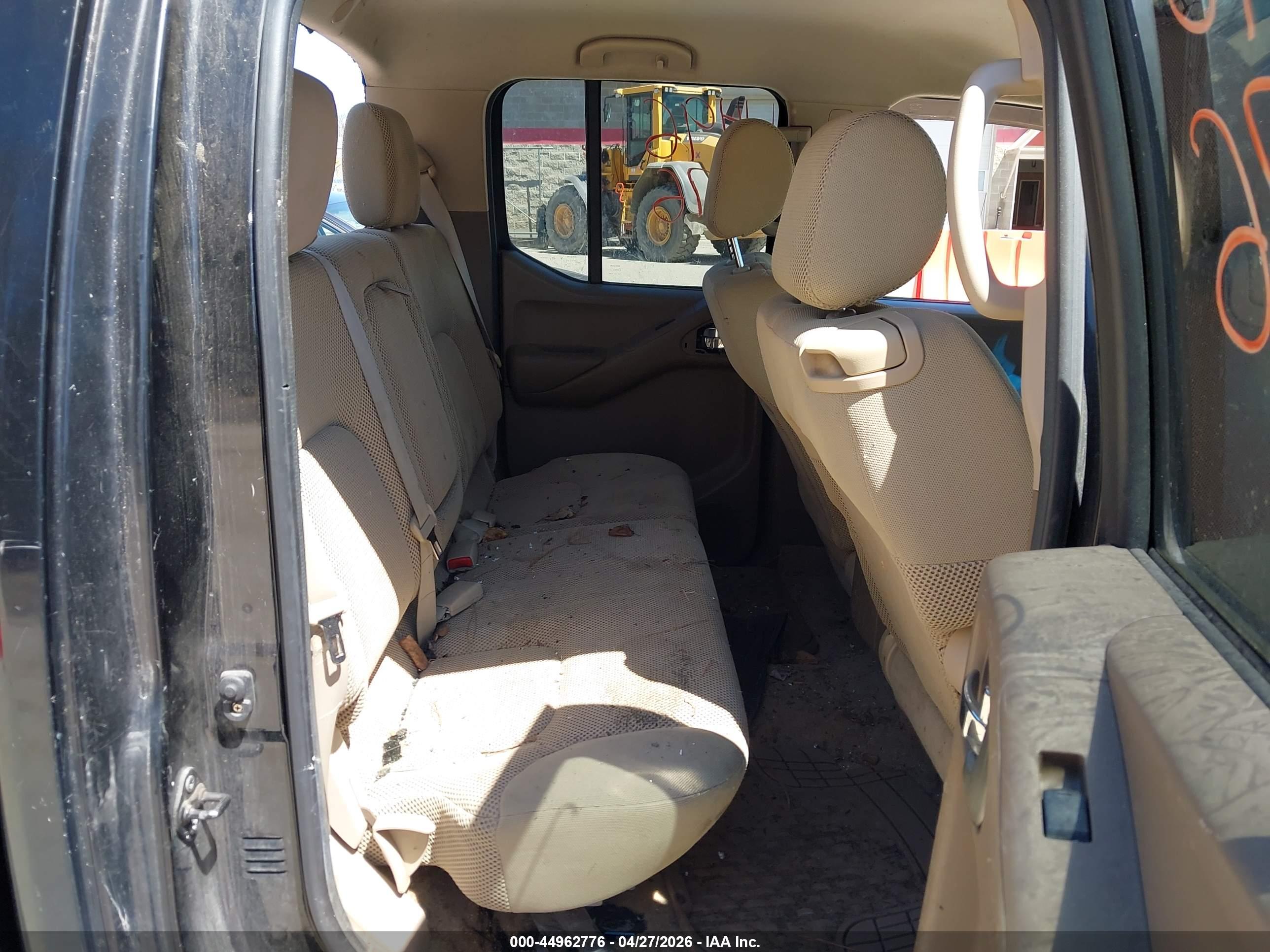 NISSAN FRONTIER image 8