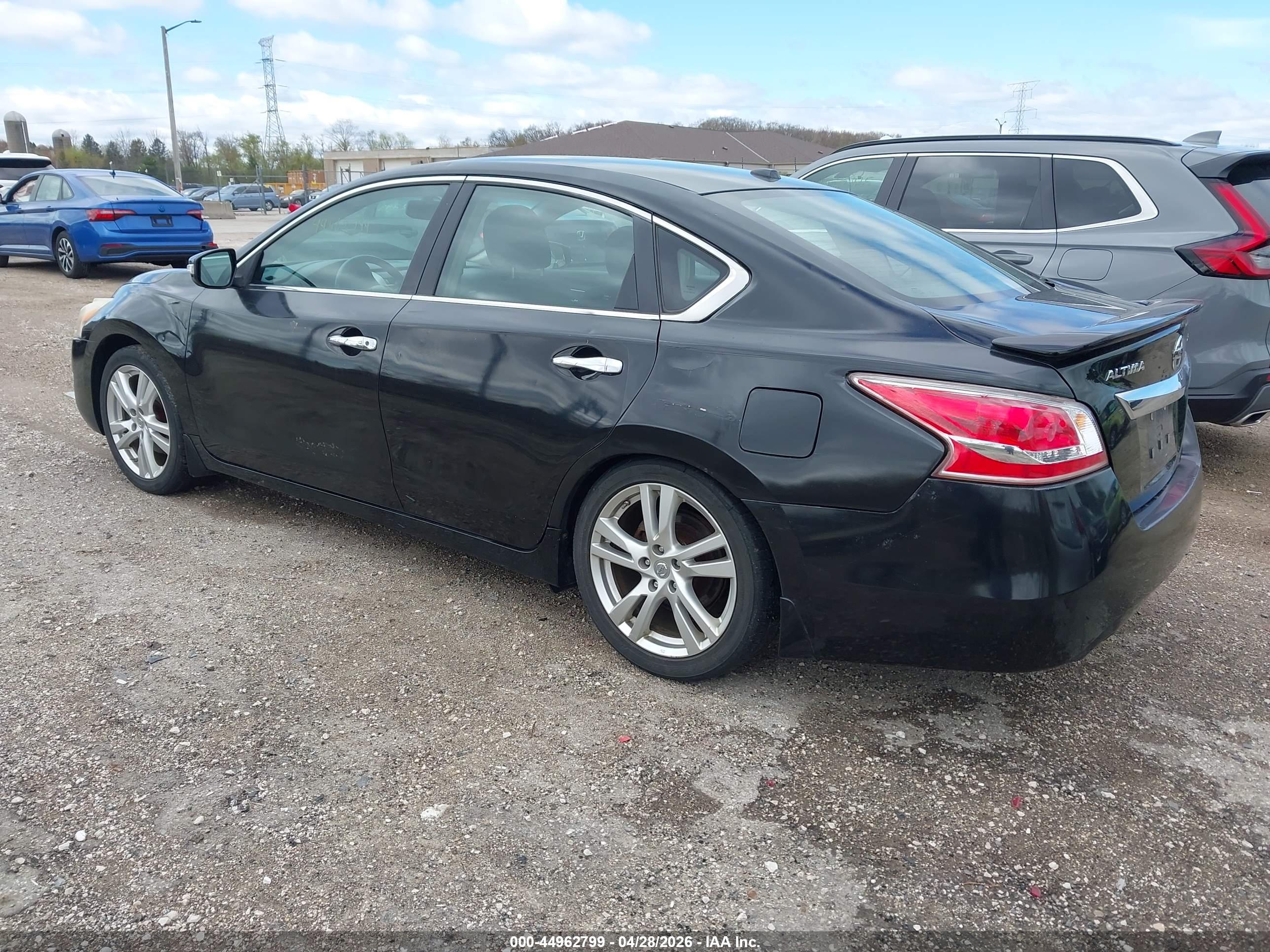 NISSAN ALTIMA image 3
