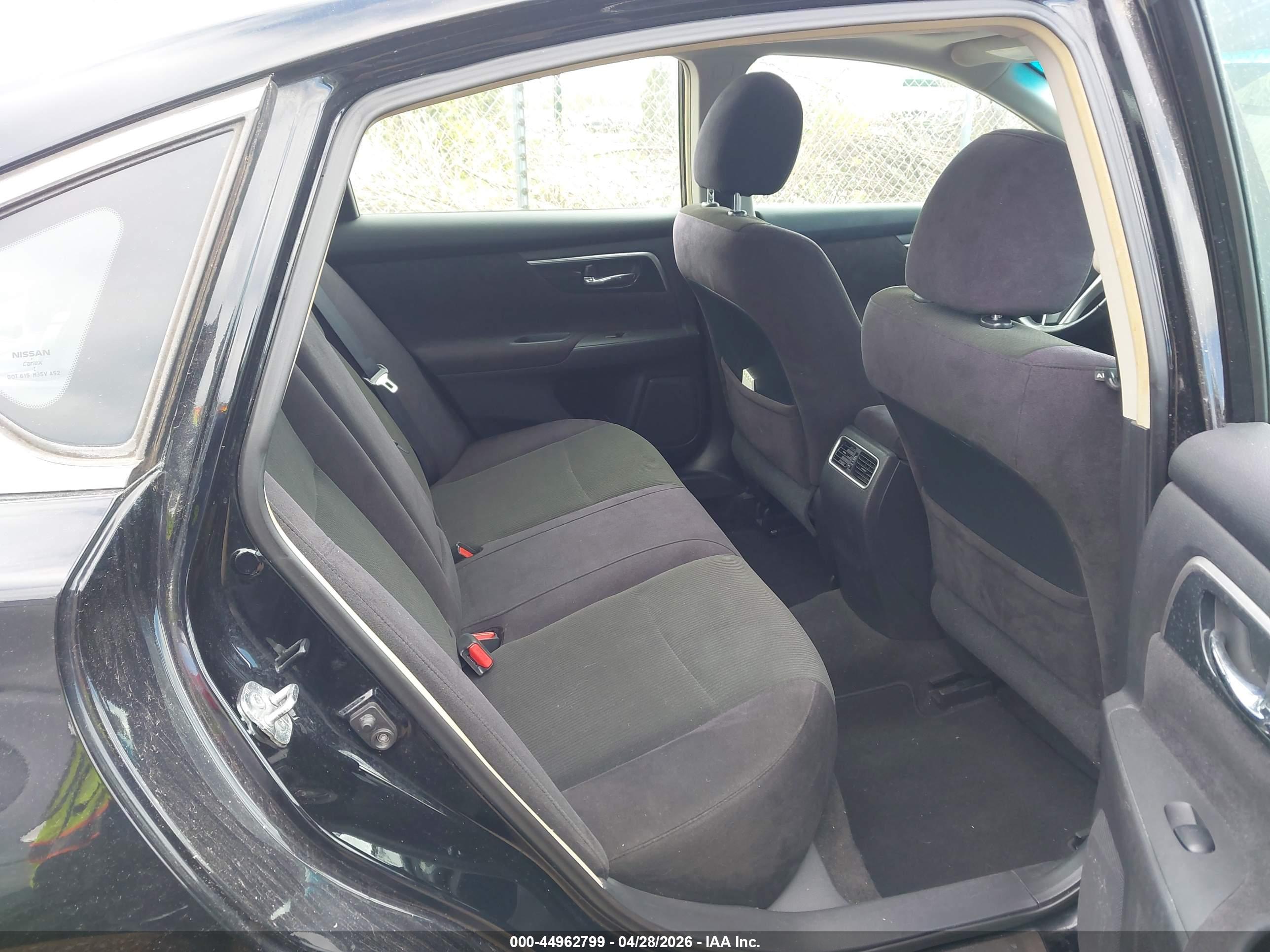 NISSAN ALTIMA image 8
