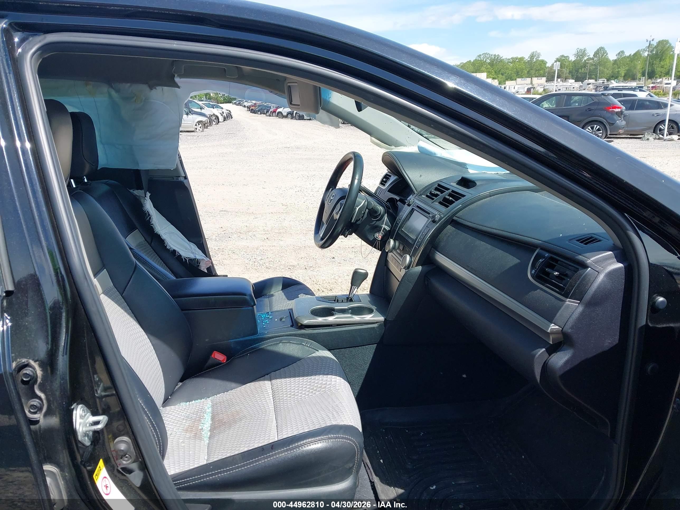 TOYOTA CAMRY image 5
