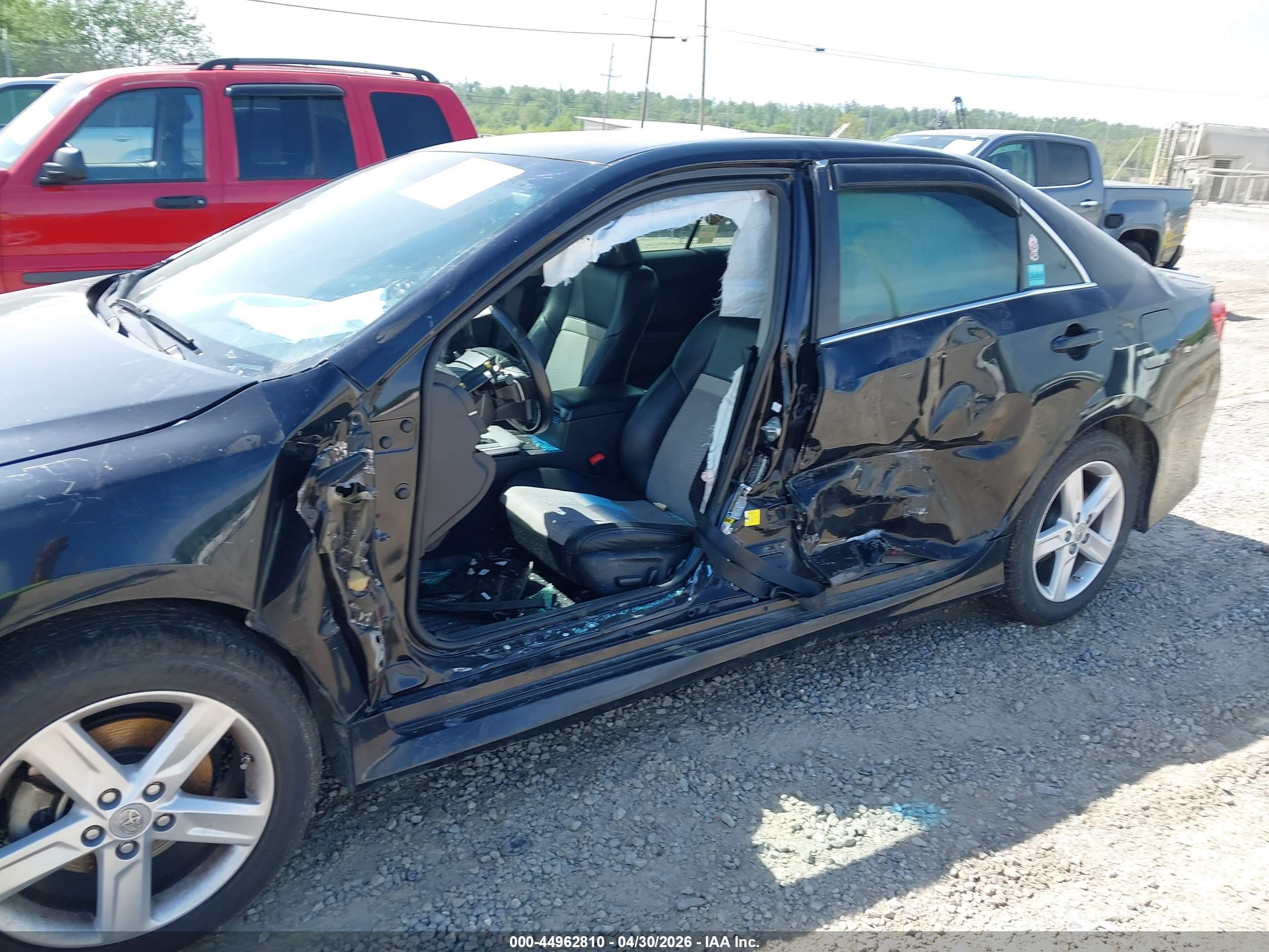 TOYOTA CAMRY image 6