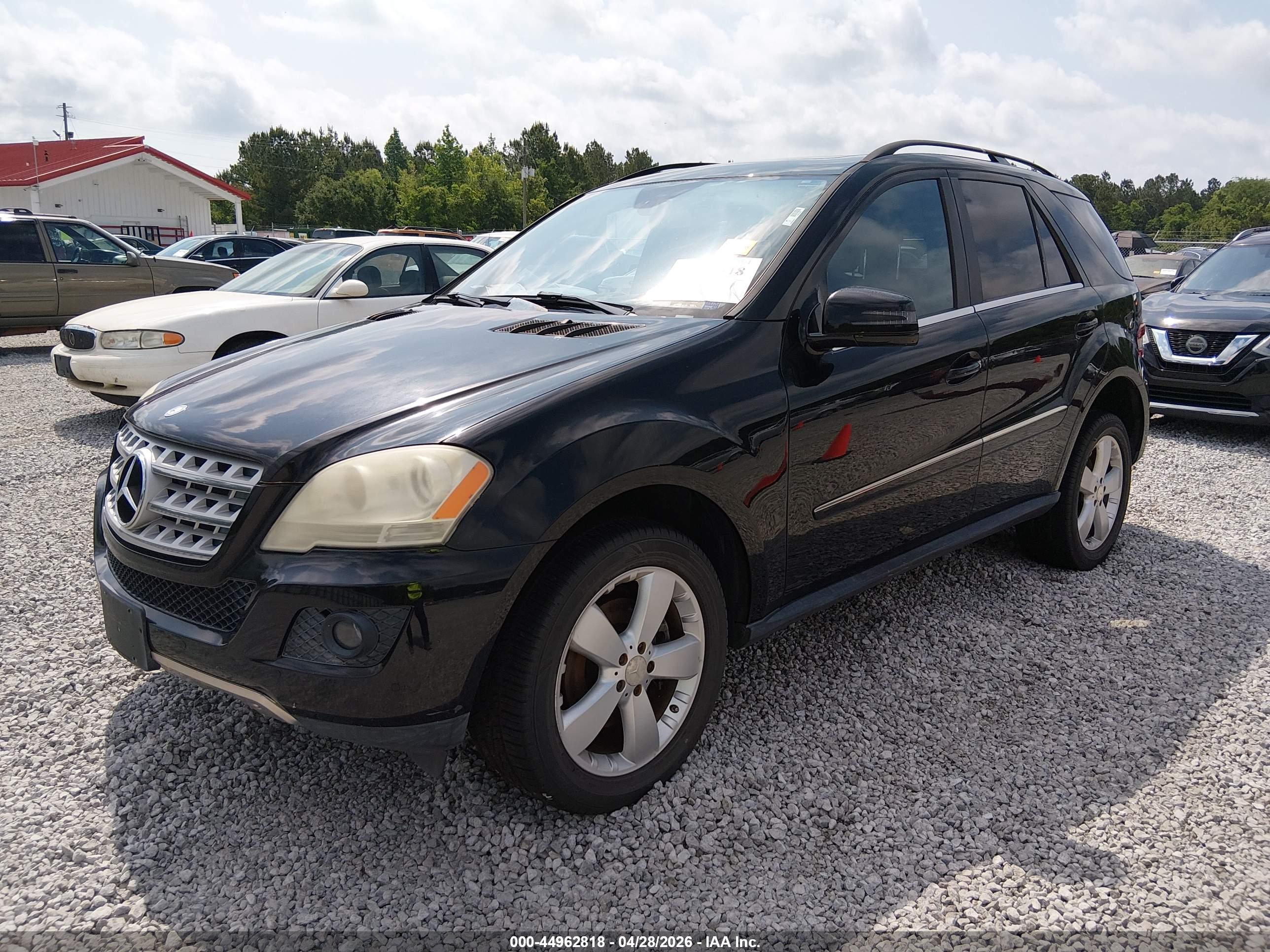 MERCEDES-BENZ ML image 2