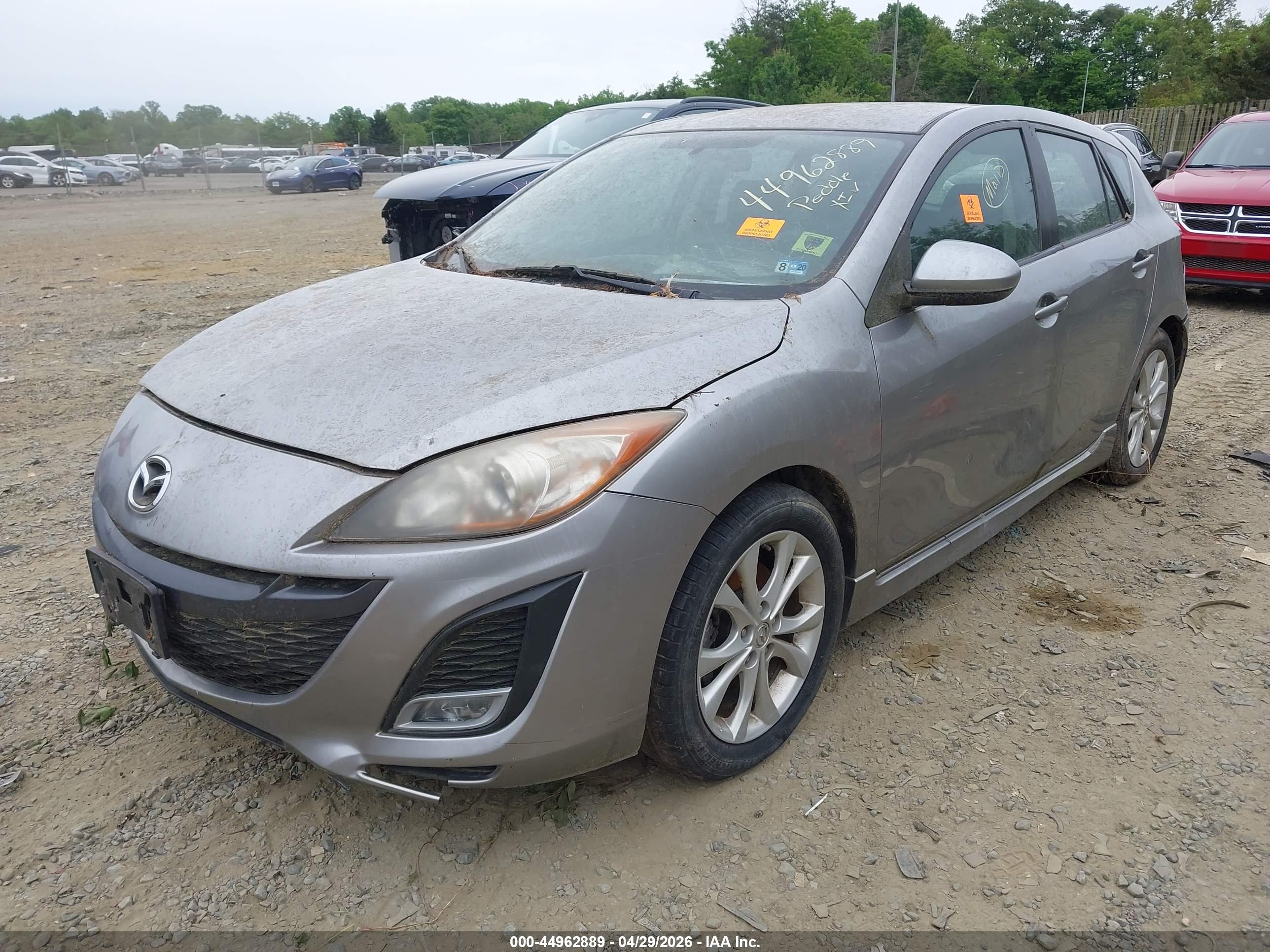 MAZDA MAZDA3 image 2