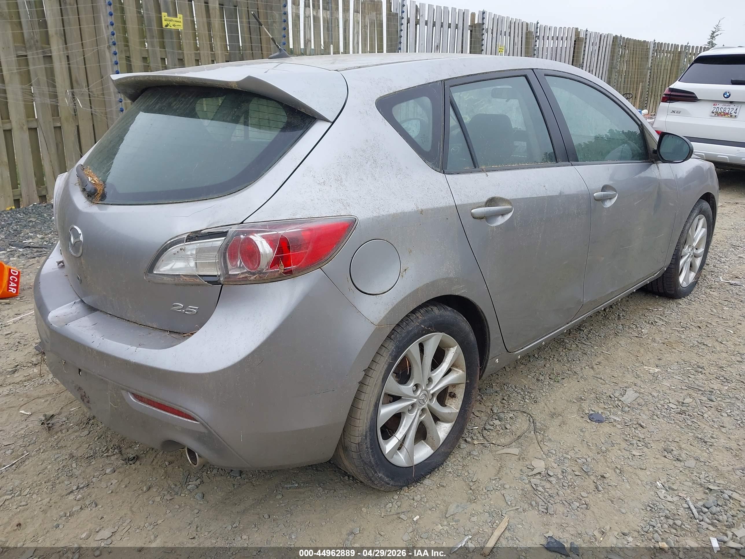MAZDA MAZDA3 image 4
