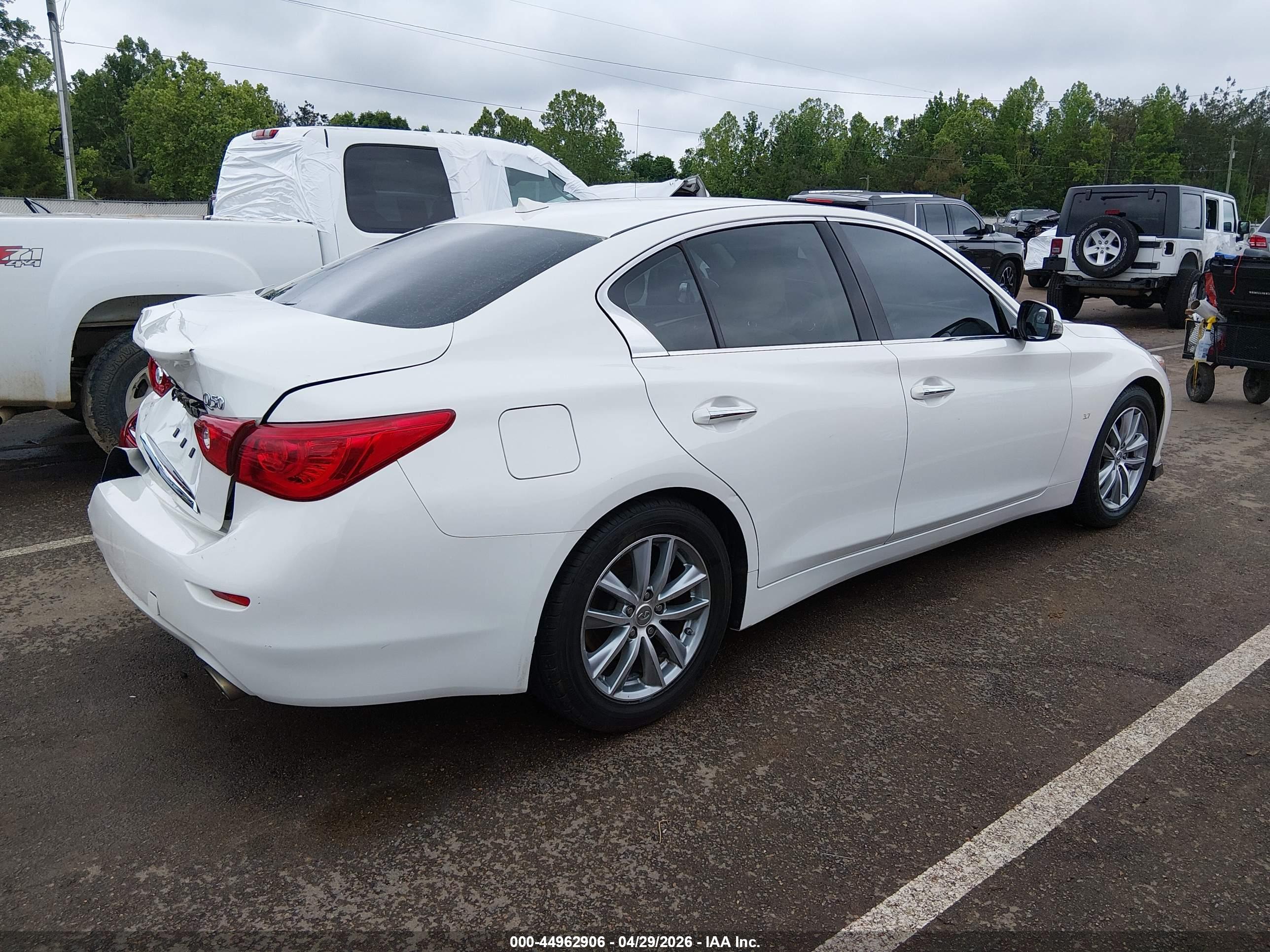 INFINITI Q50 image 4