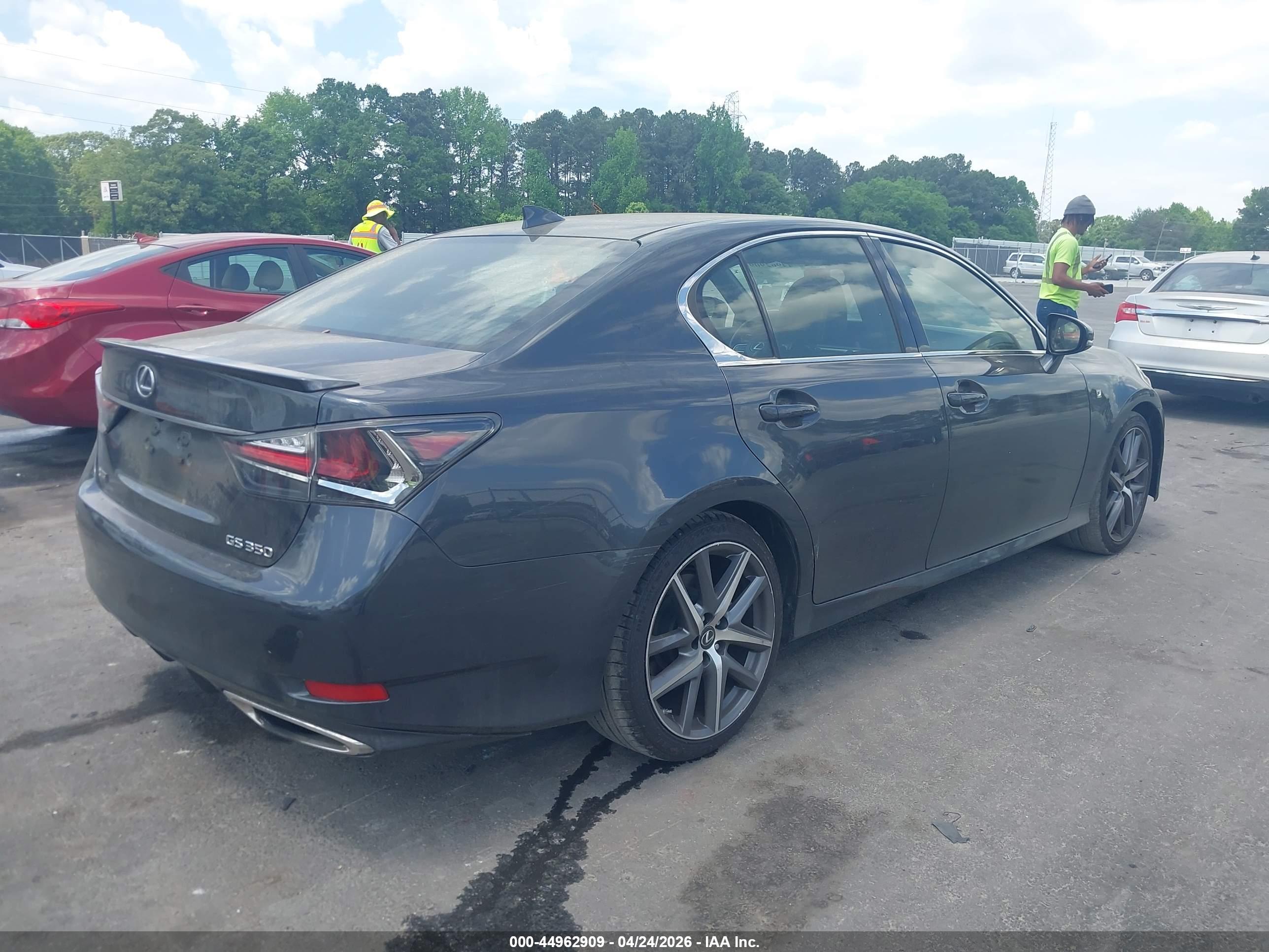 LEXUS GS image 4