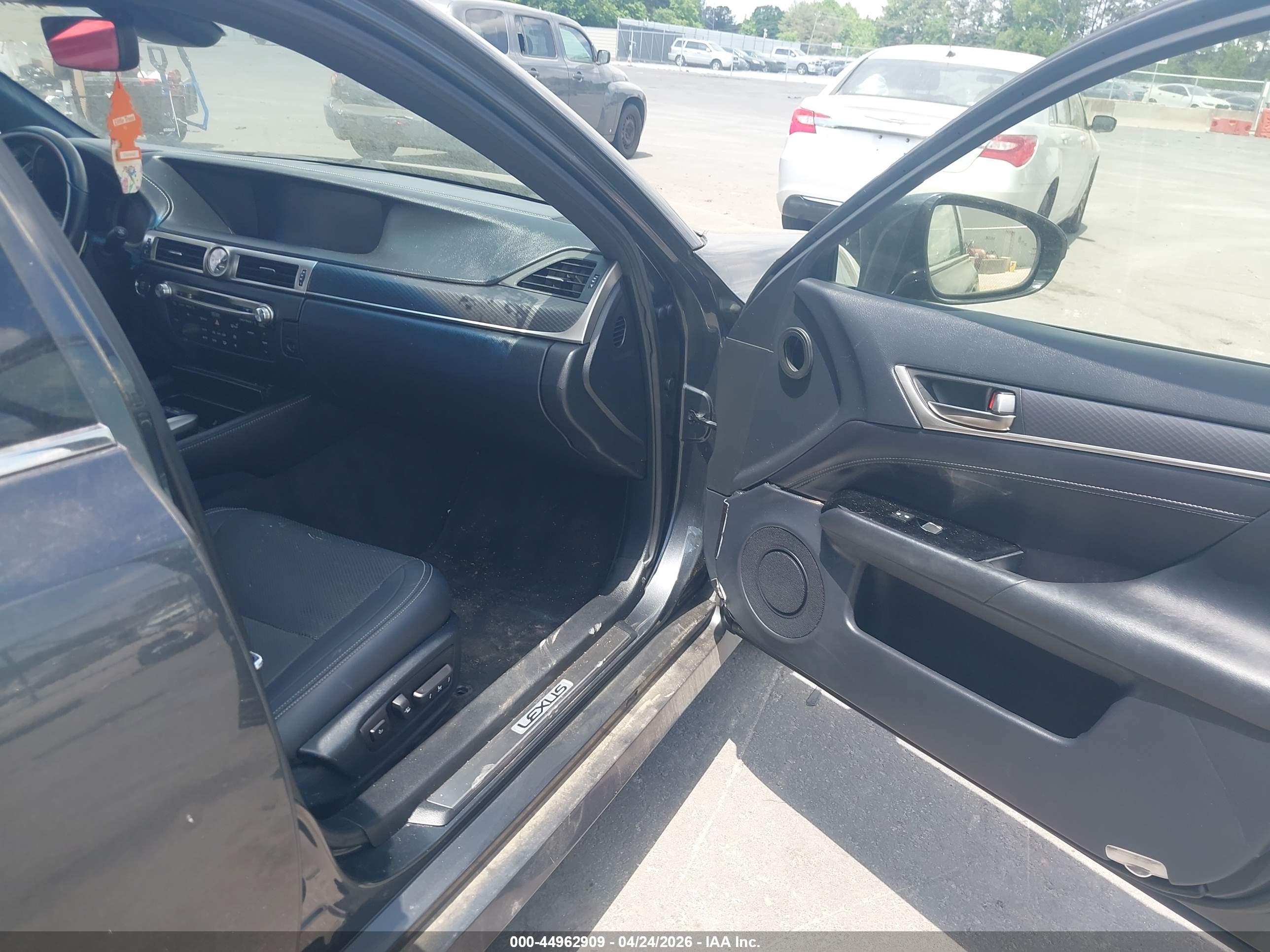 LEXUS GS image 5
