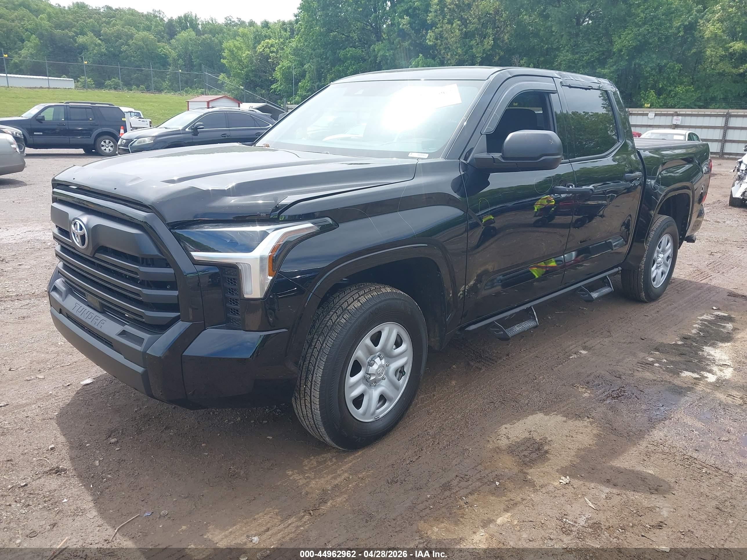 TOYOTA TUNDRA image 2