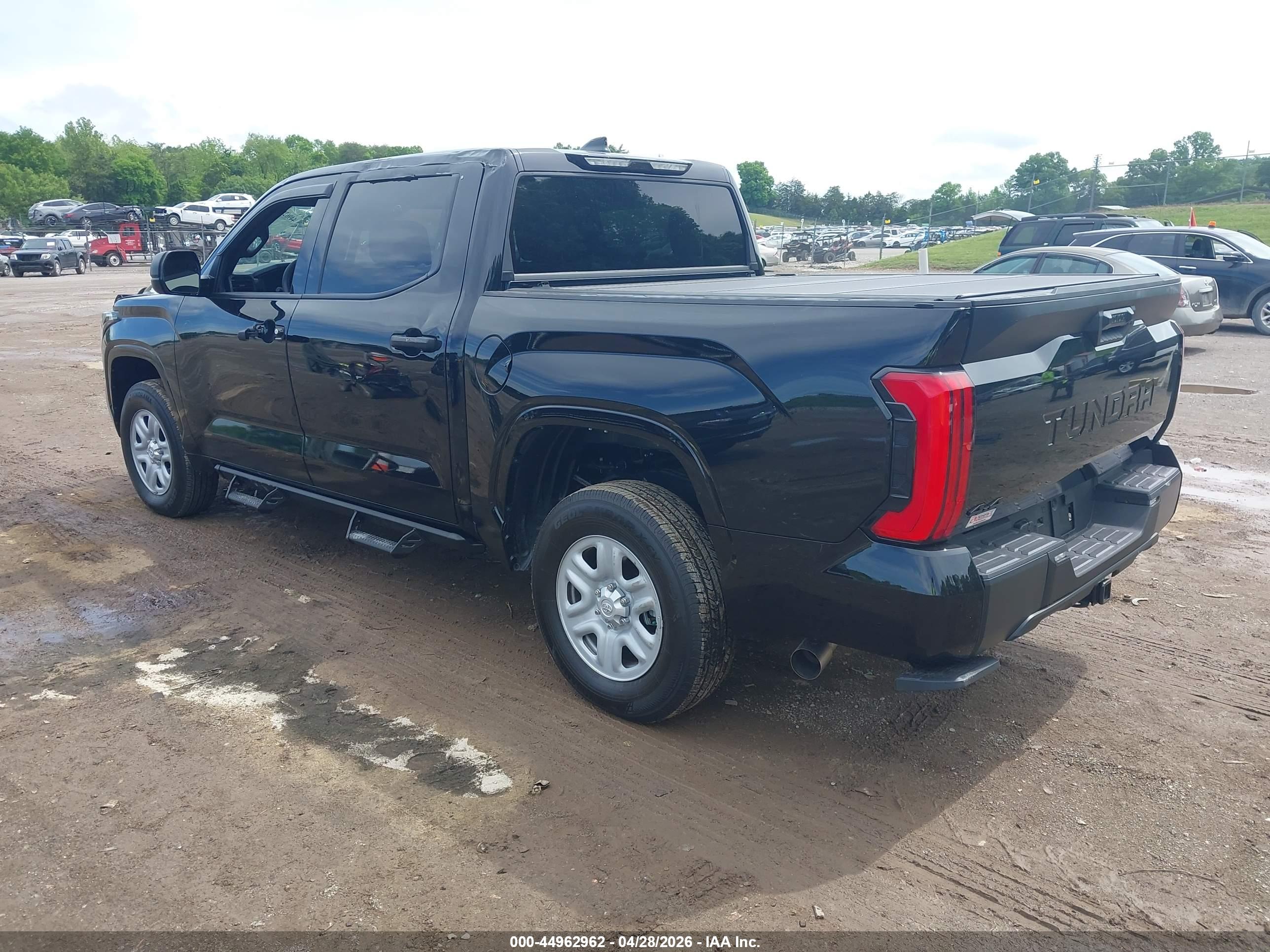 TOYOTA TUNDRA image 3
