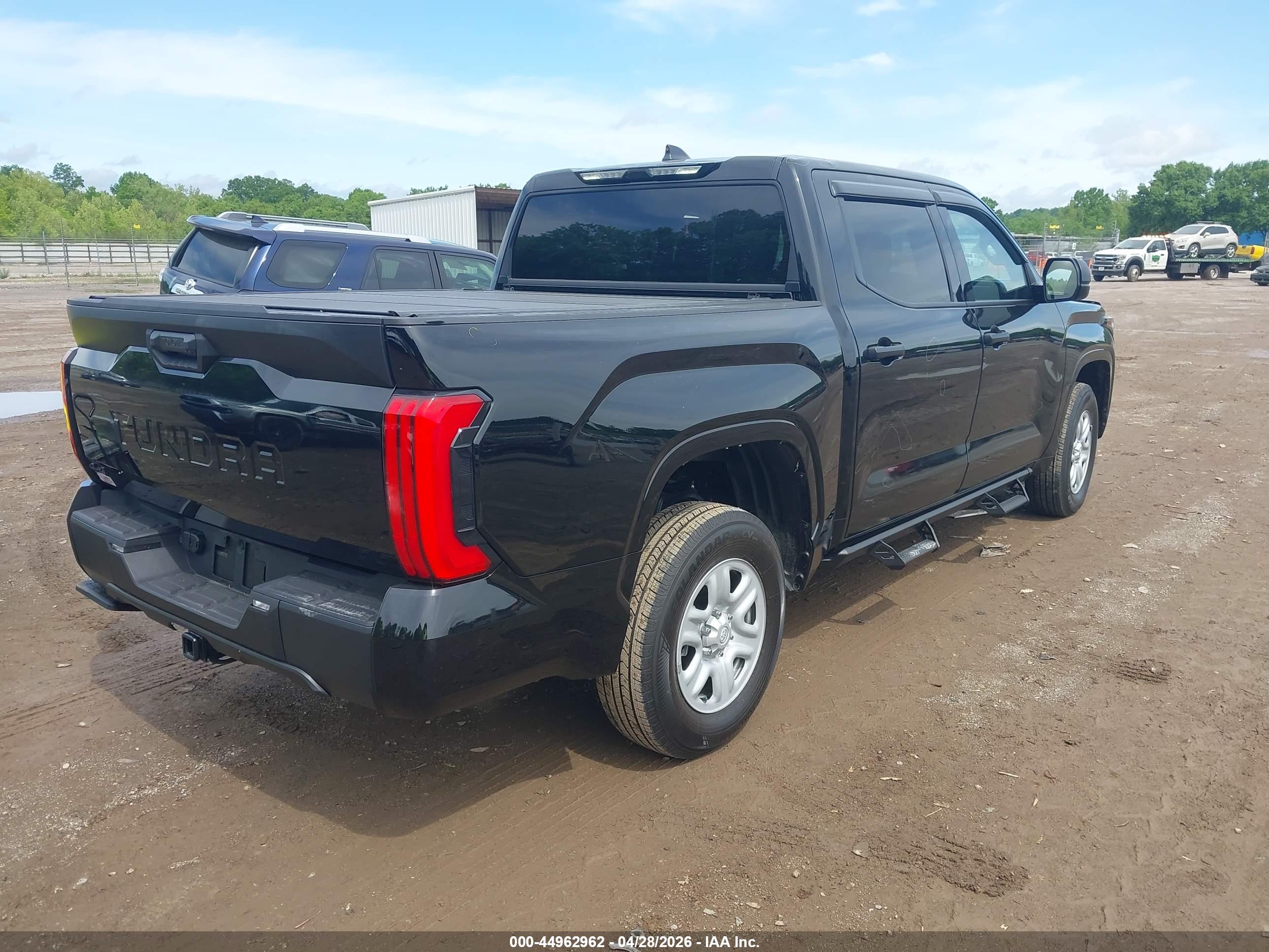 TOYOTA TUNDRA image 4