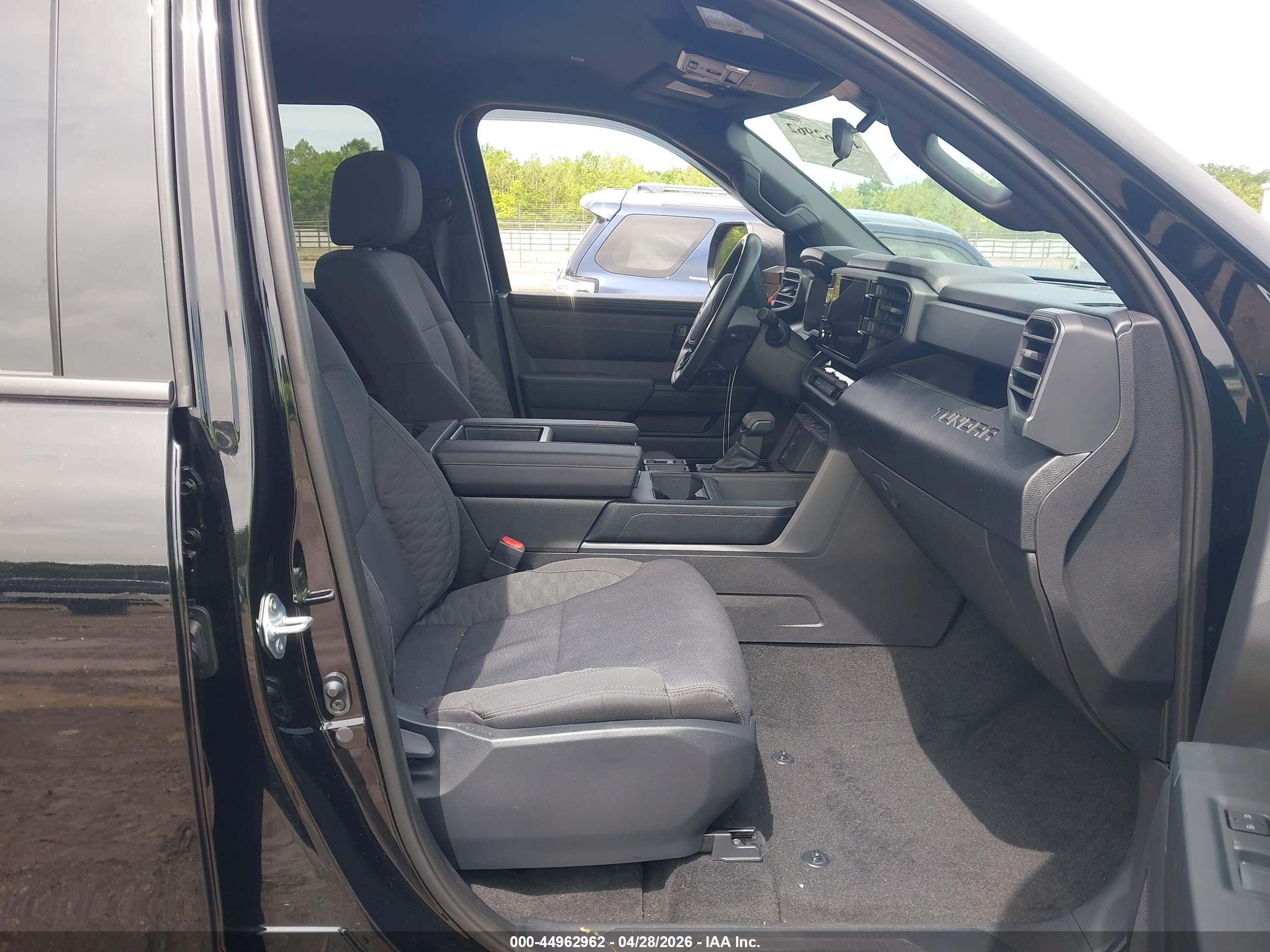 TOYOTA TUNDRA image 5