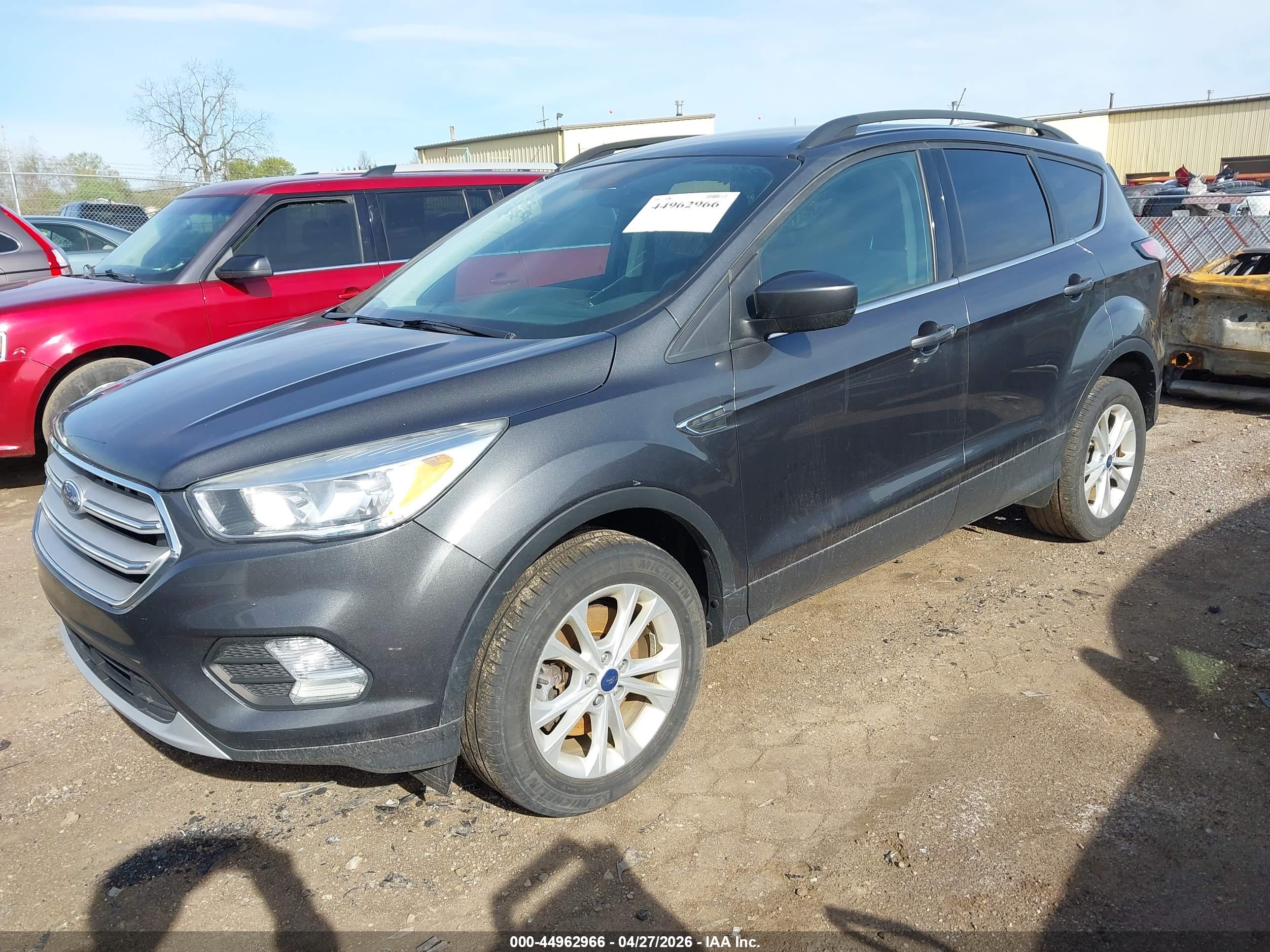 FORD ESCAPE image 2
