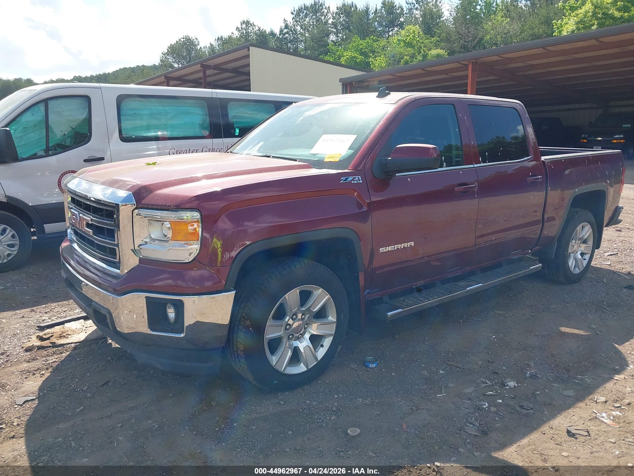 GMC SIERRA image 2
