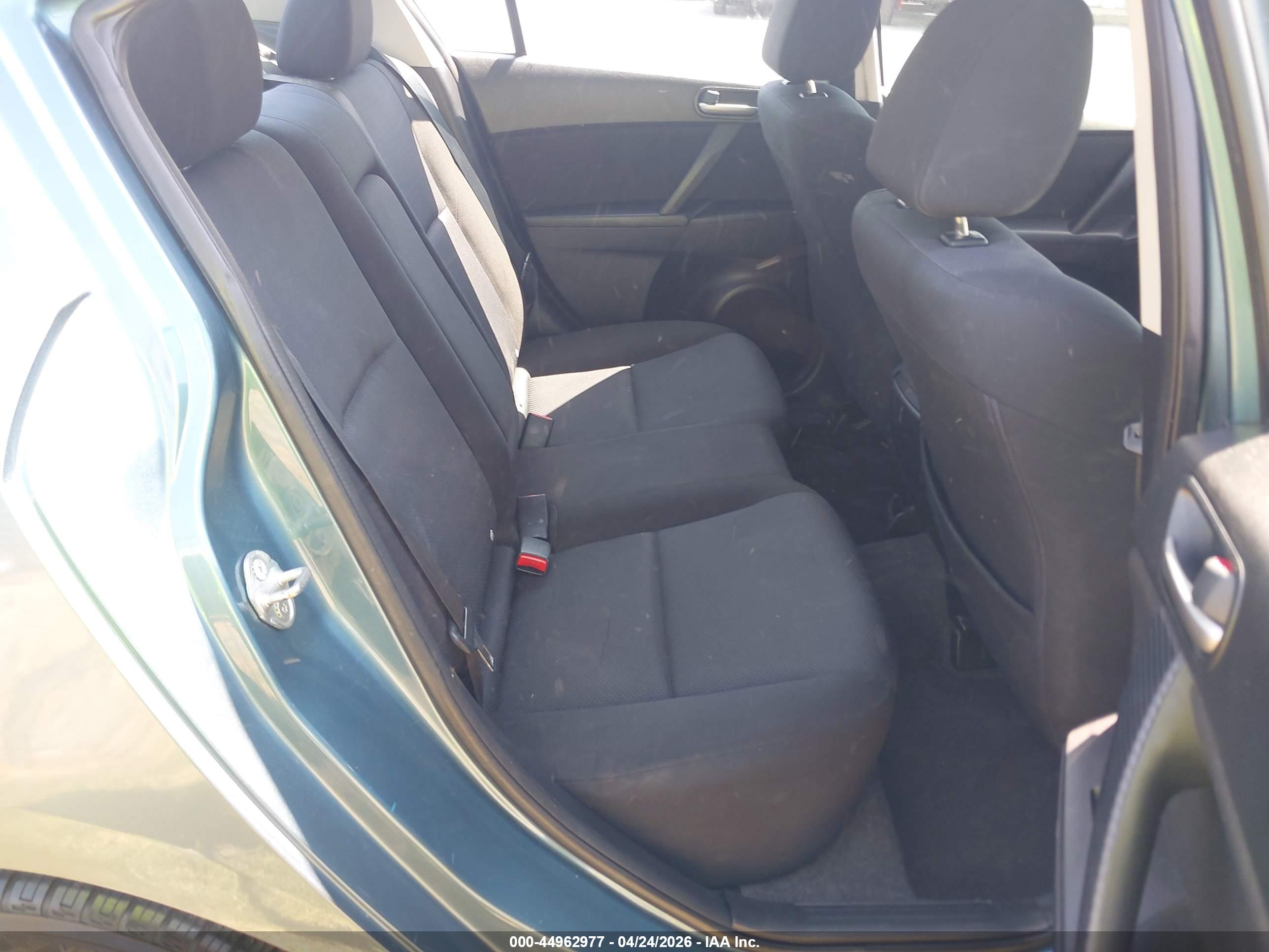 MAZDA MAZDA3 image 8