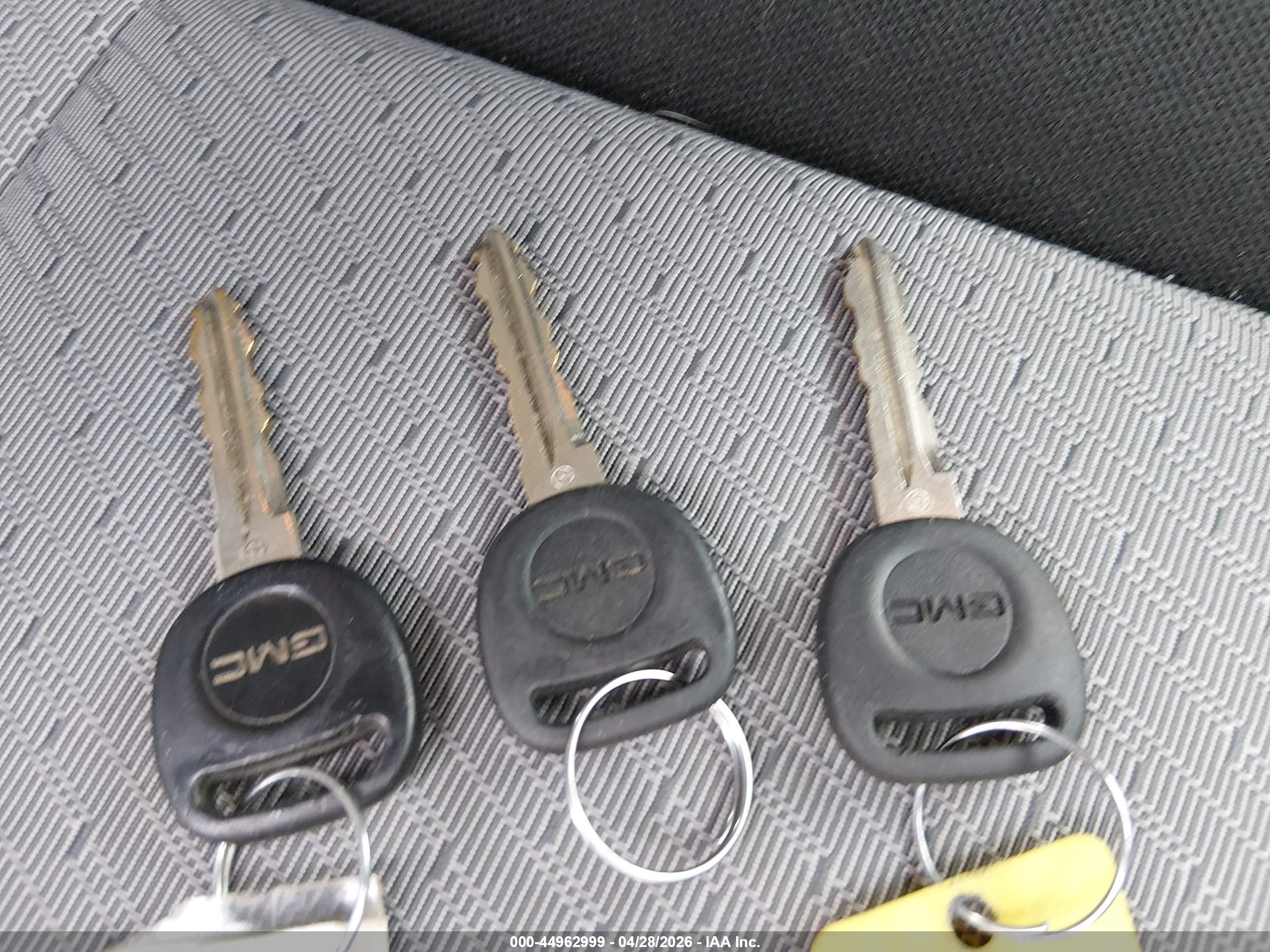 GMC SIERRA image 11