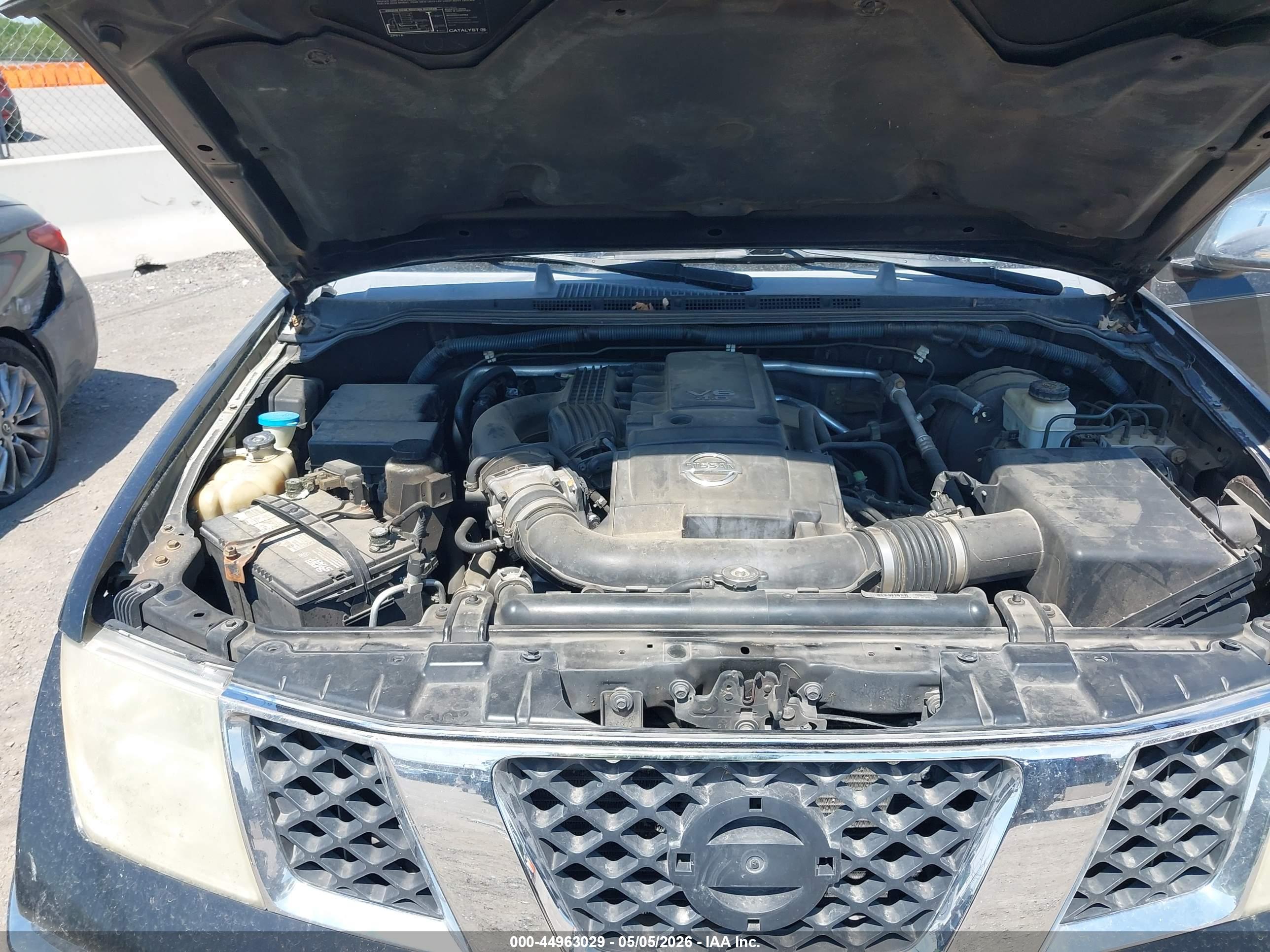 NISSAN FRONTIER image 10
