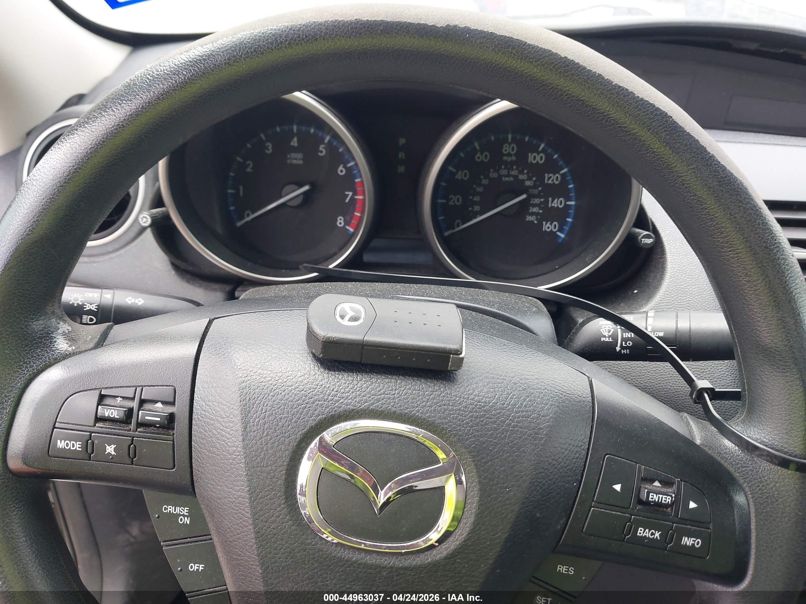 MAZDA MAZDA3 image 11