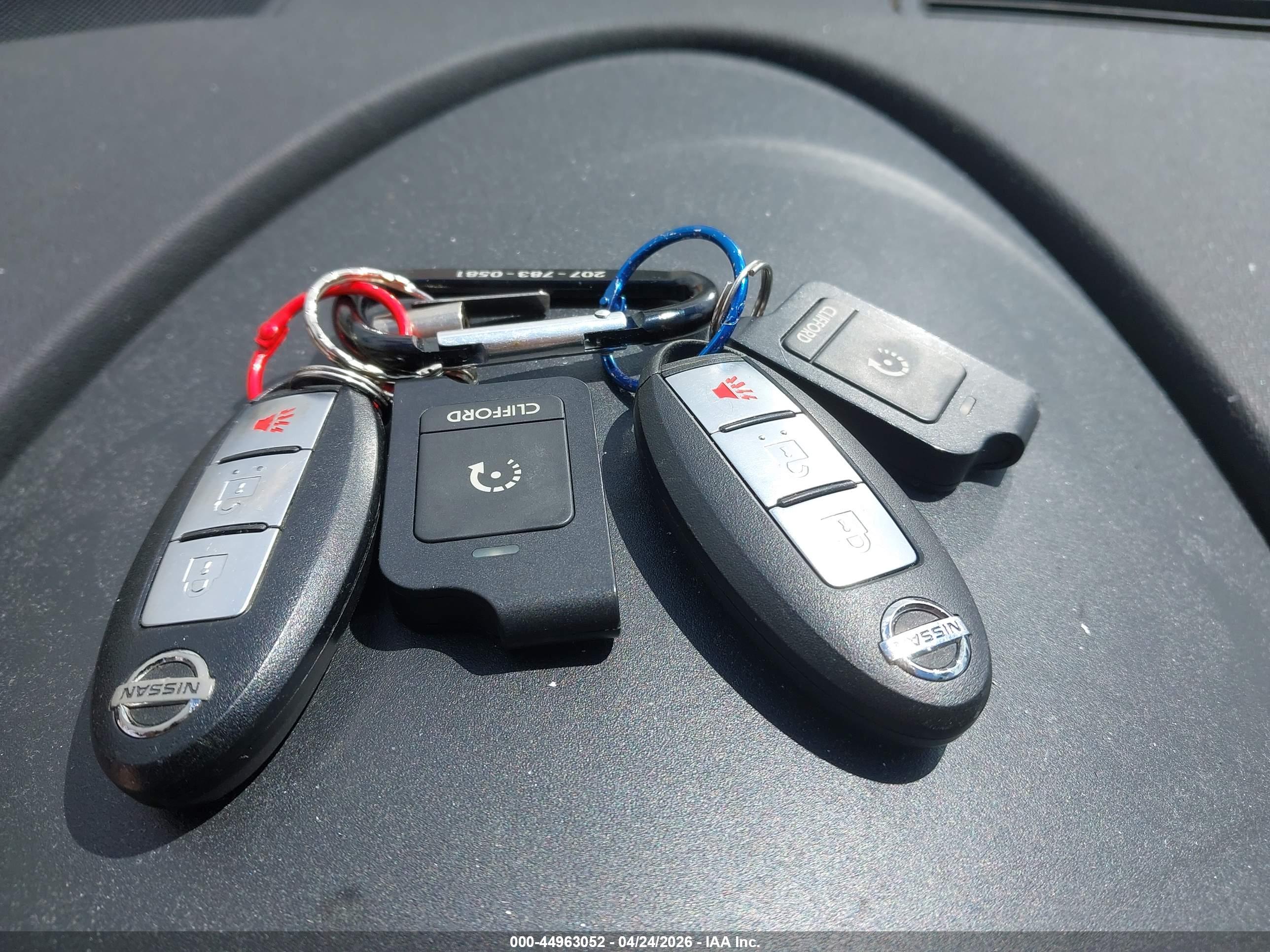 NISSAN ROGUE image 11