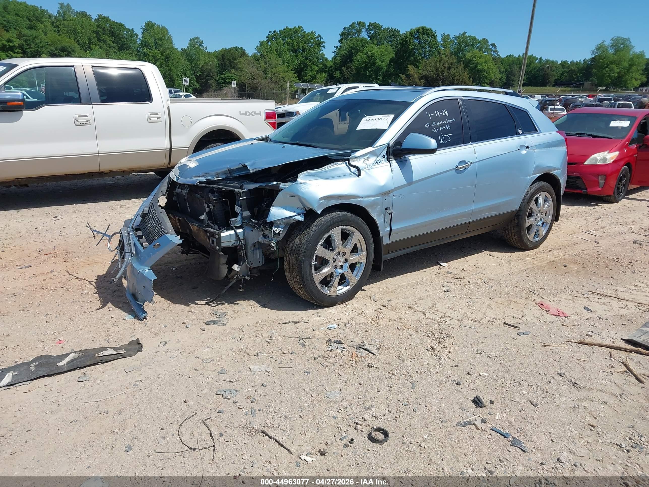CADILLAC SRX image 2