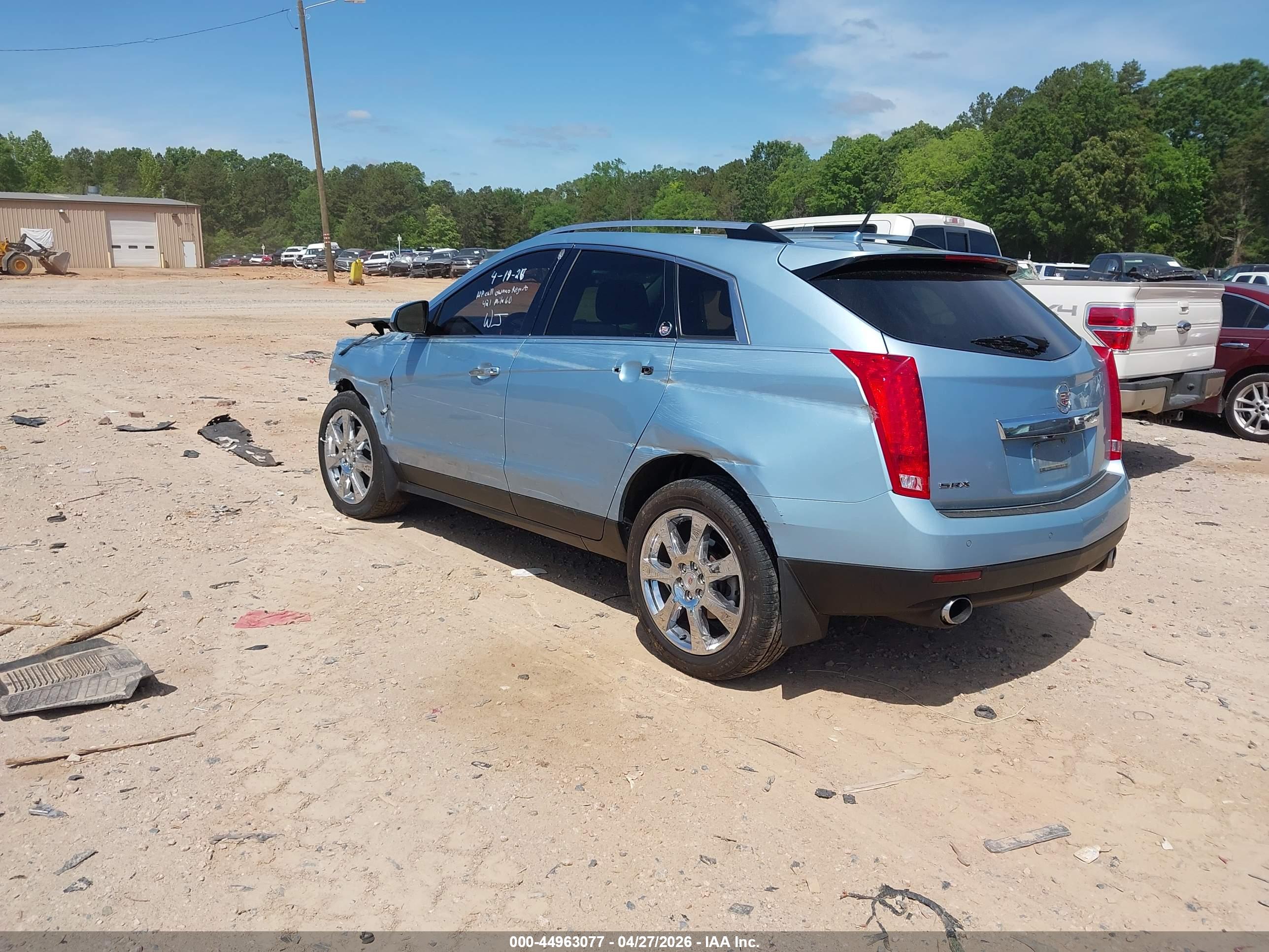 CADILLAC SRX image 3