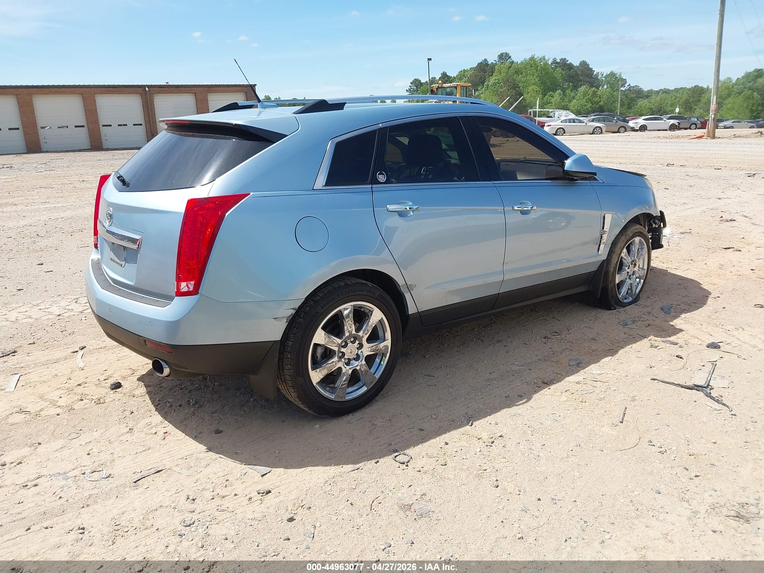 CADILLAC SRX image 4