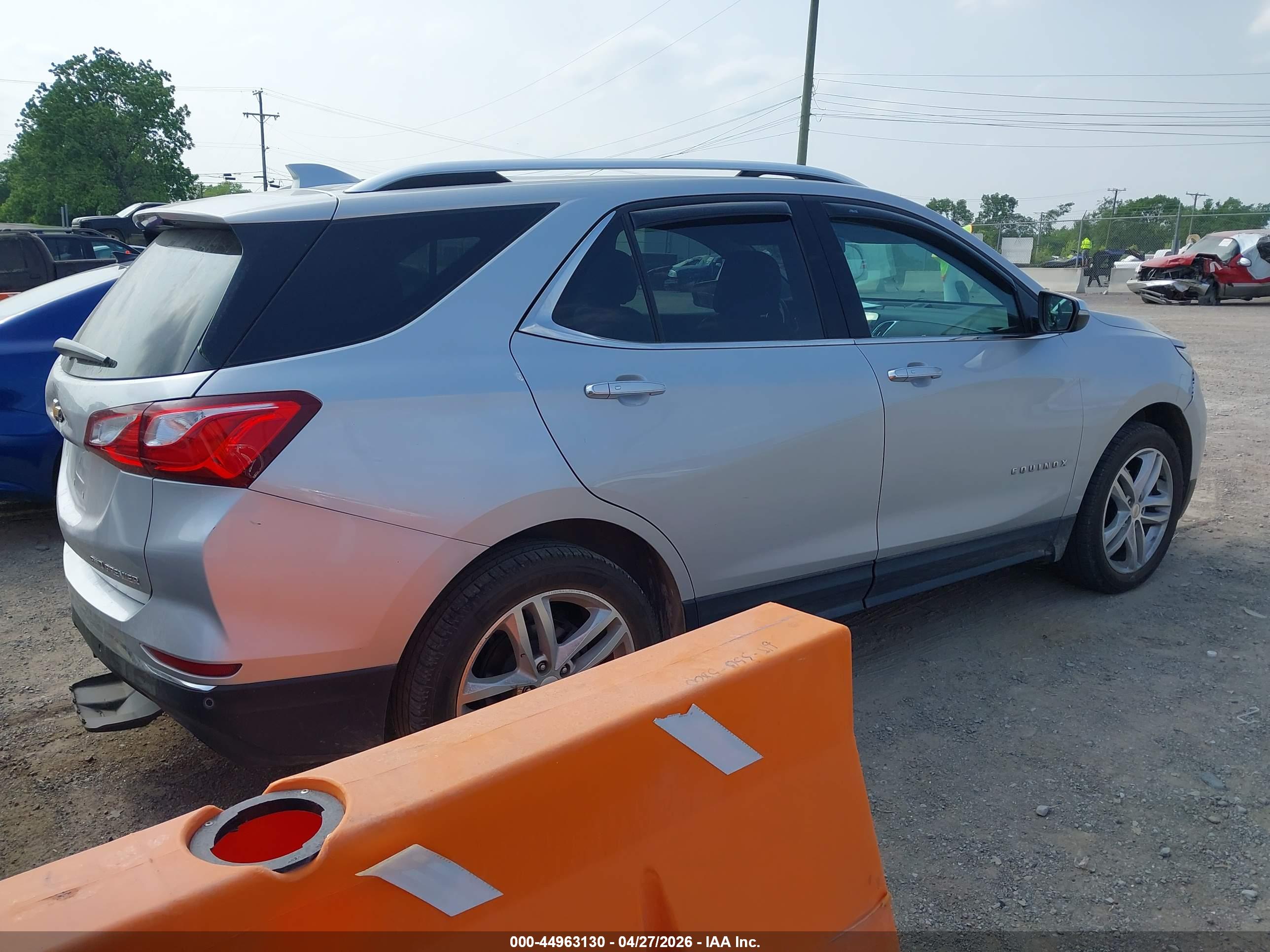 CHEVROLET EQUINOX image 4