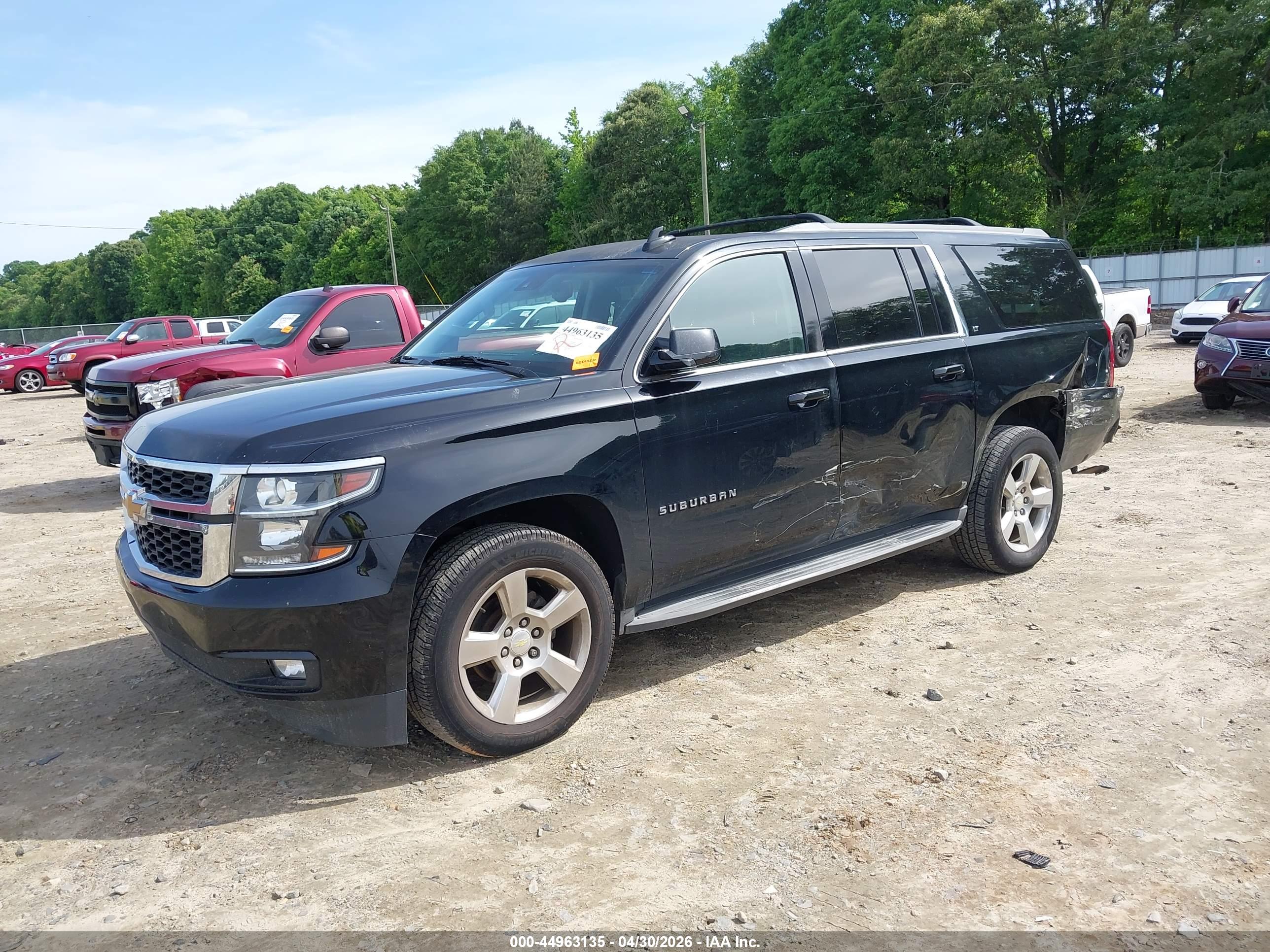 CHEVROLET SUBURBAN image 2