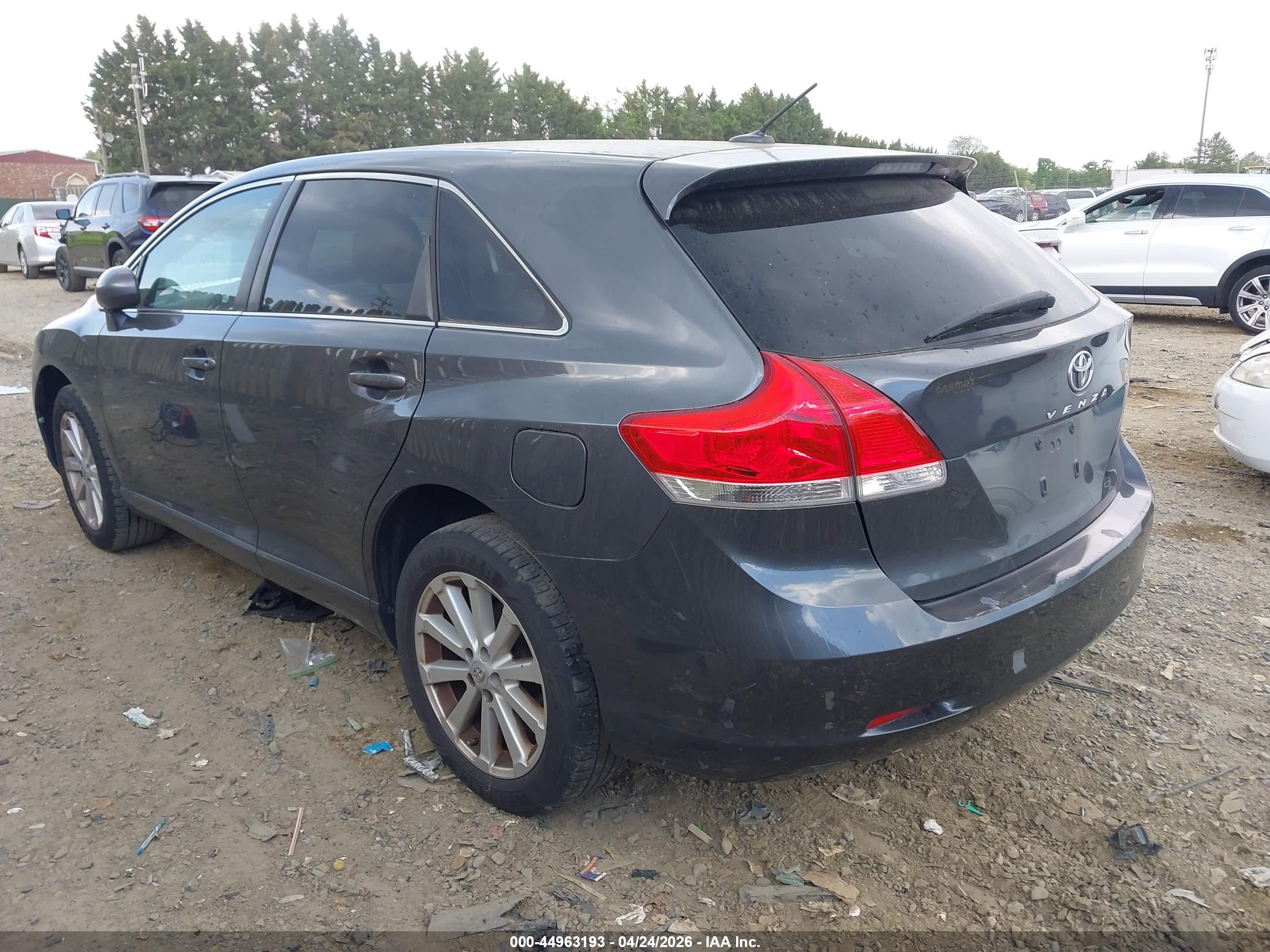 TOYOTA VENZA image 3