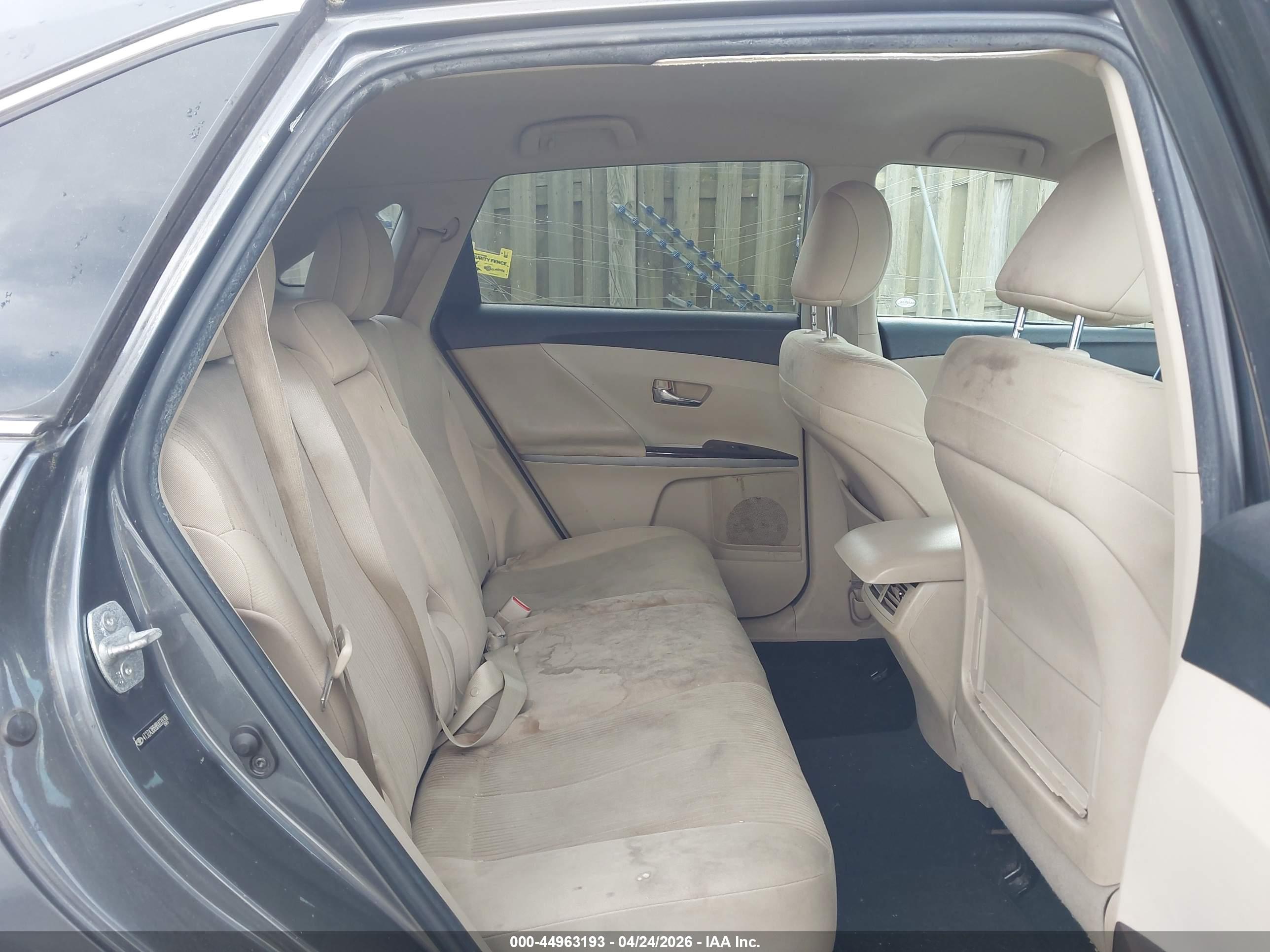 TOYOTA VENZA image 8